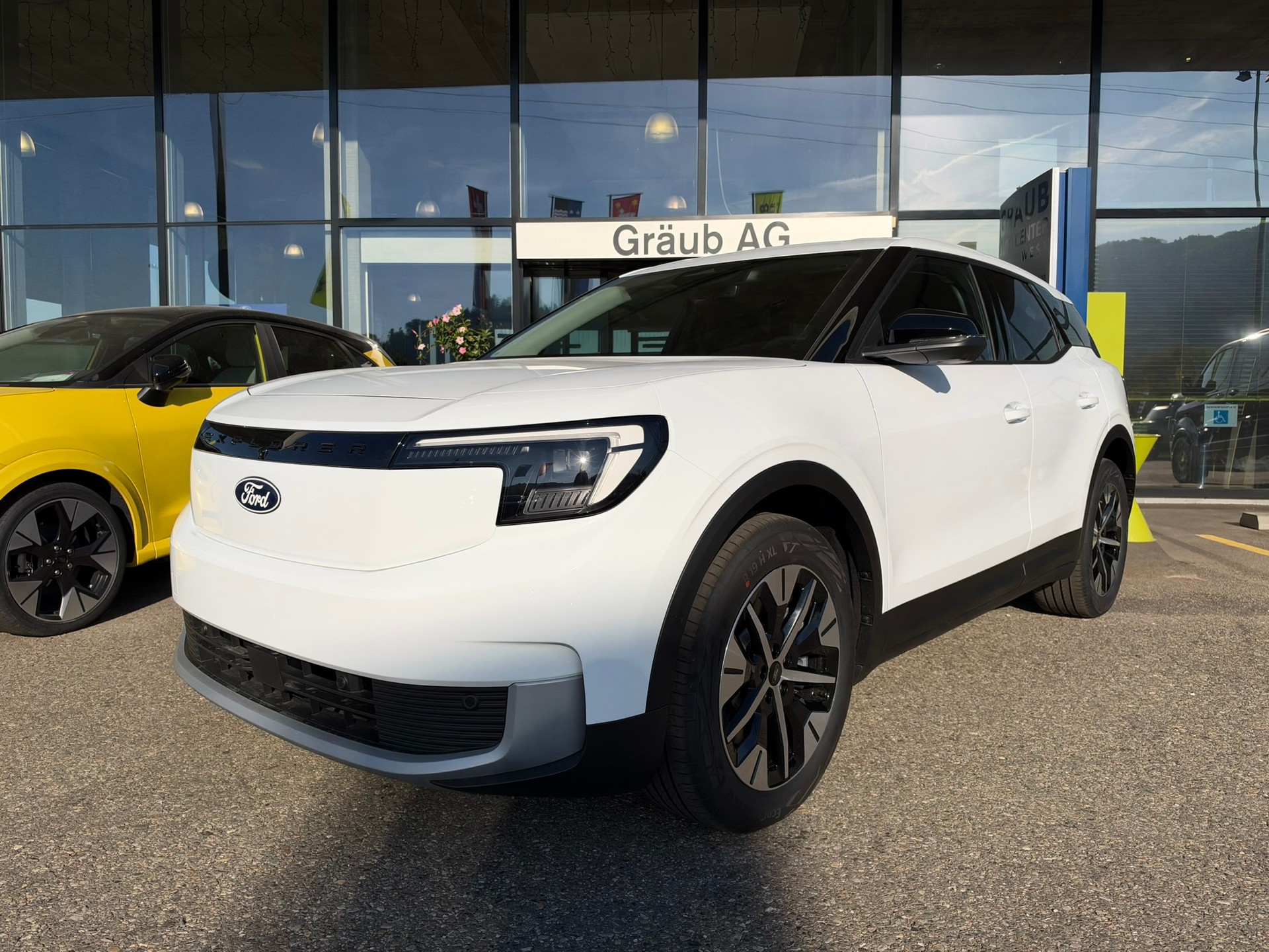 FORD Explorer Elektro 77kWh Dual Extended Range Select AWD-image-0