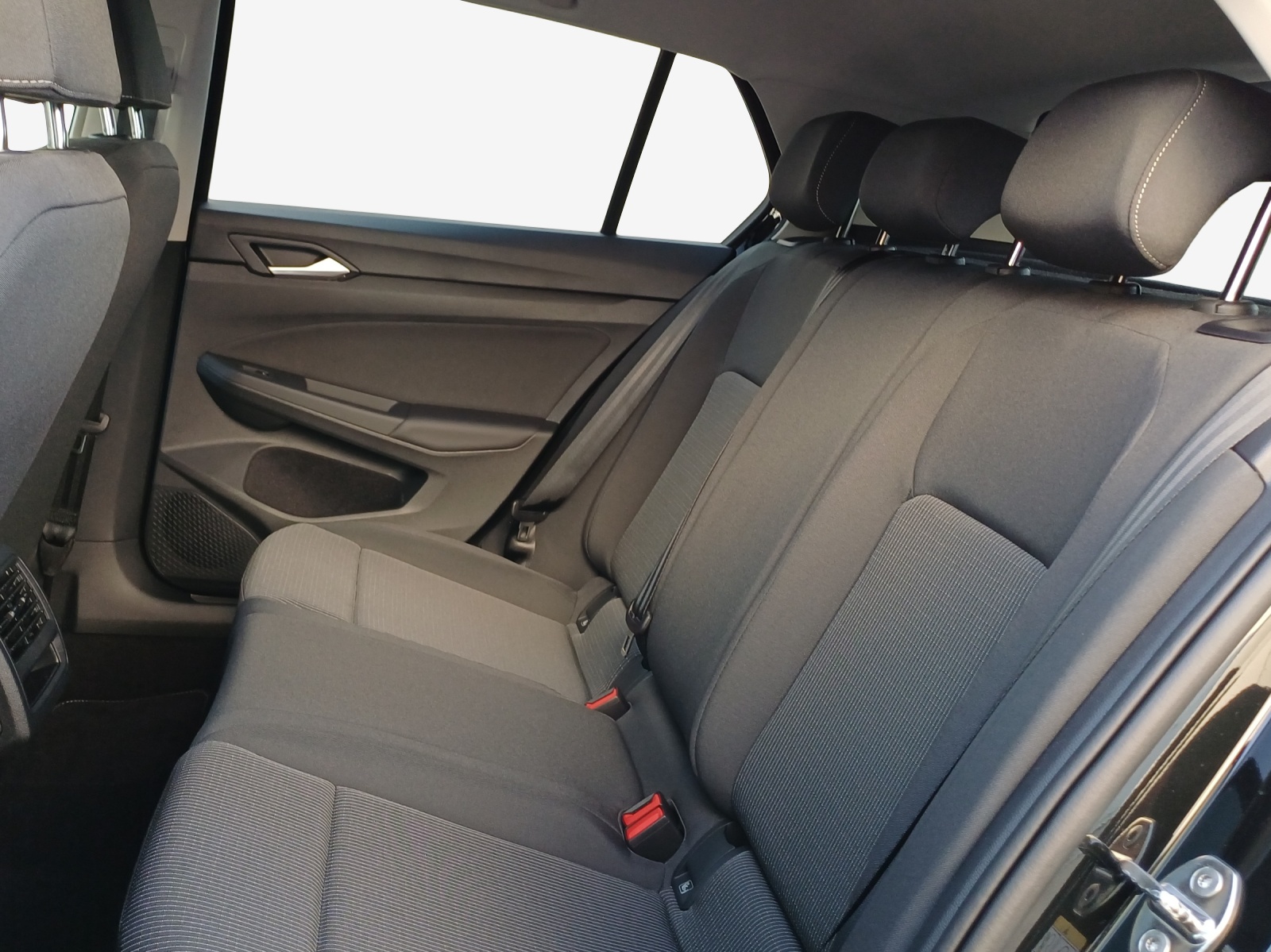 VW Golf 1.5 e TSI mHEV Value DSG-image-11