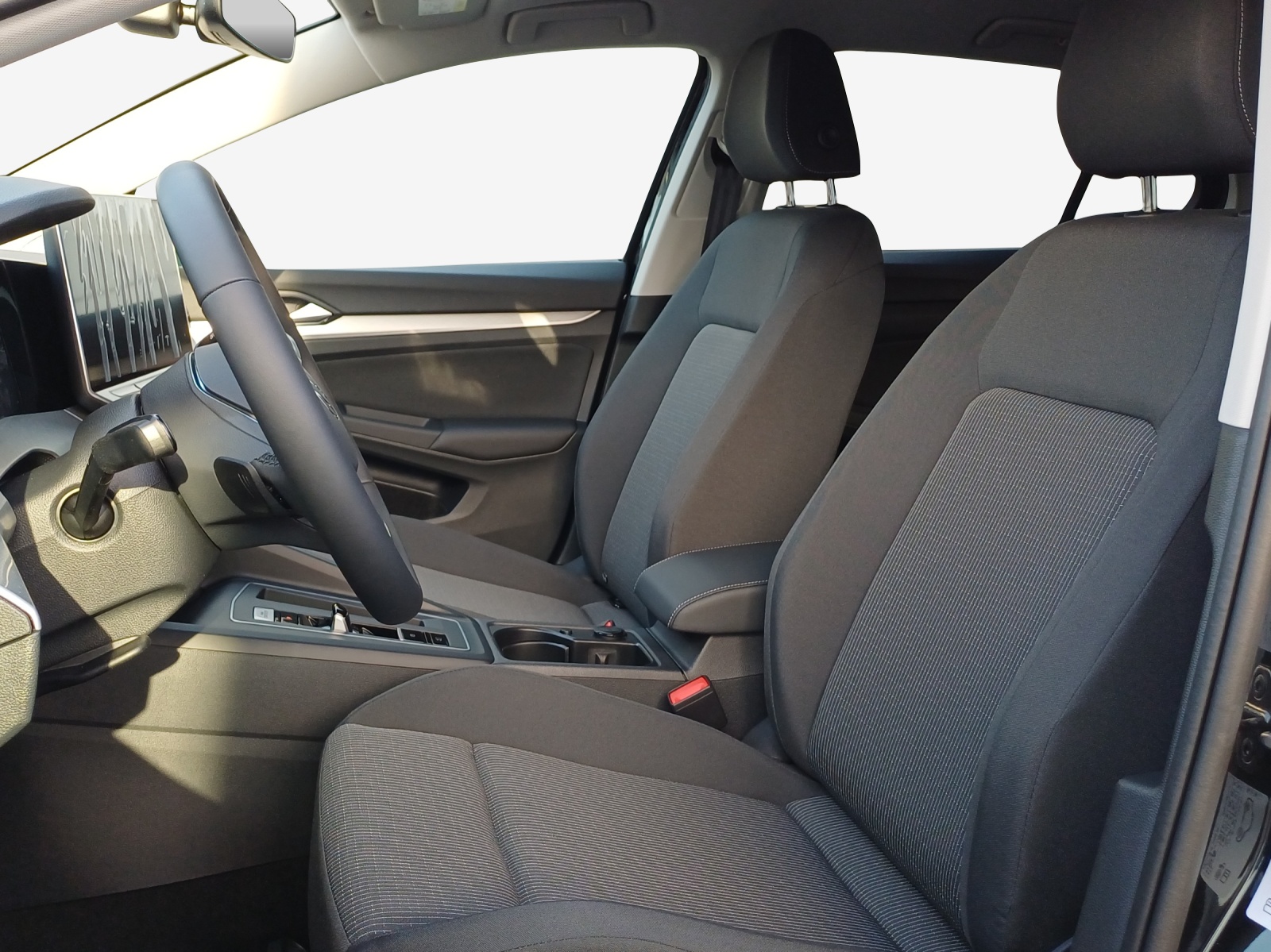 VW Golf 1.5 e TSI mHEV Value DSG-image-7