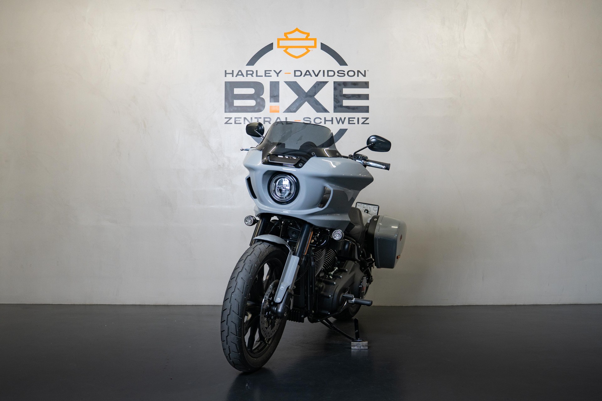 HARLEY-DAVIDSON FXLRST Low Rider ST 117ci-showroom-element-2
