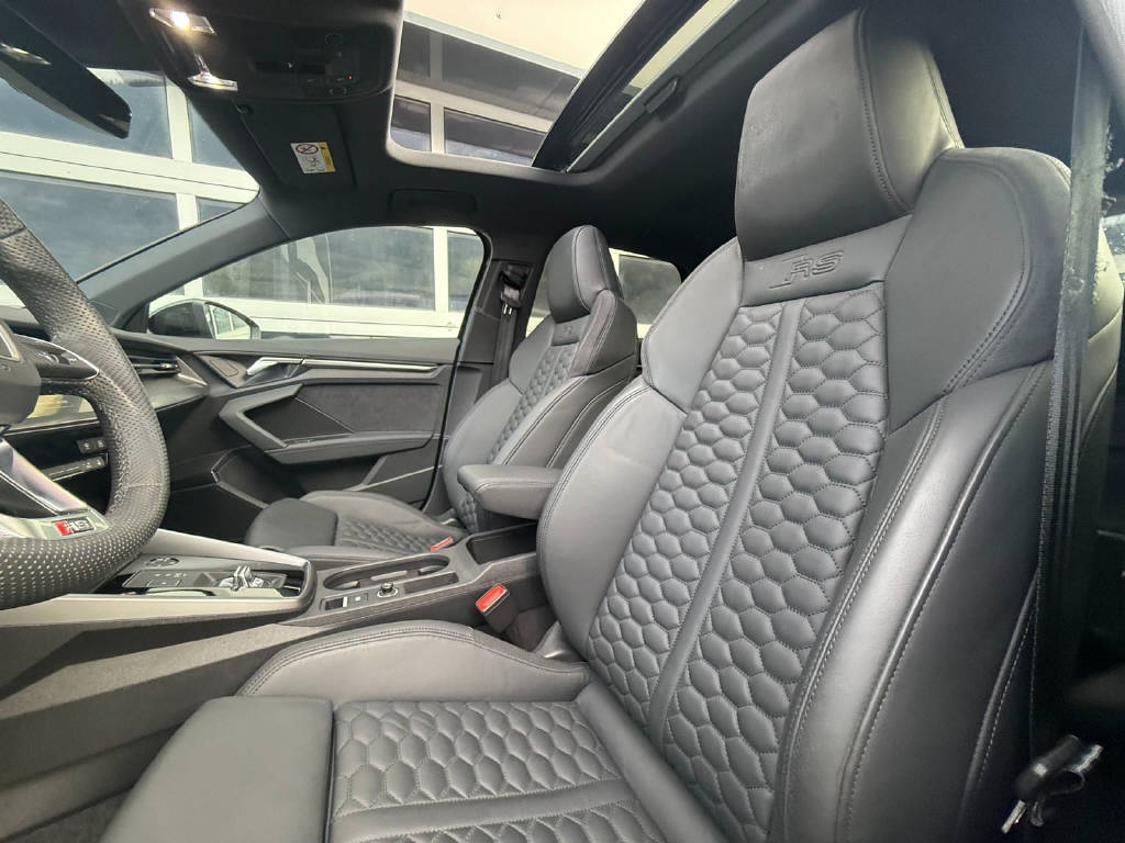 AUDI RS3 Sportback 2.5 TFSI quattro S-Tronic (CH)-image-8