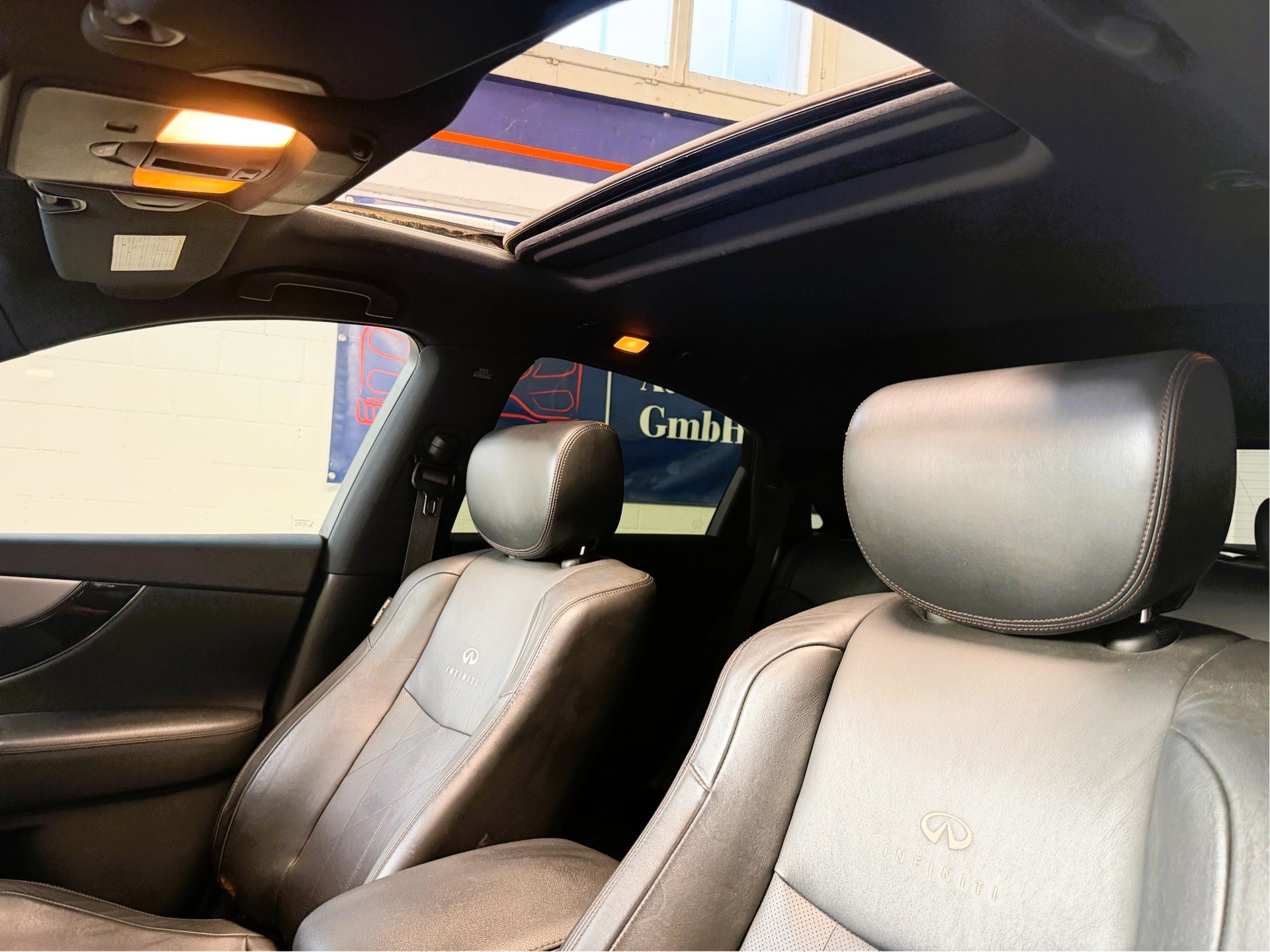 INFINITI FX30d S Premium AWD Automatic-image-6