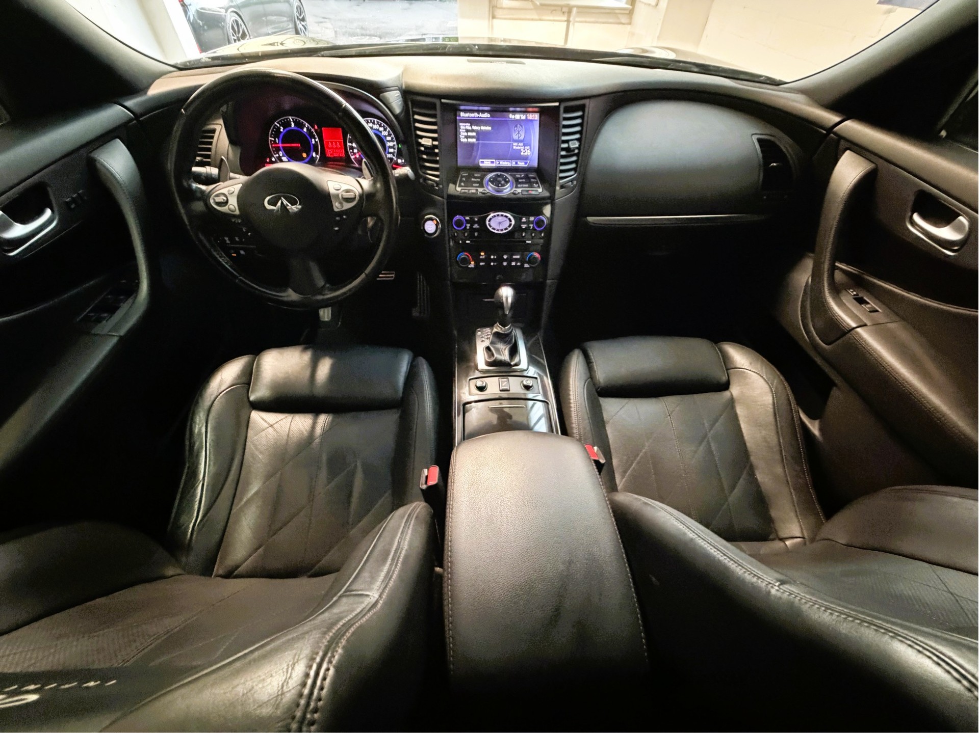 INFINITI FX30d S Premium AWD Automatic-image-8