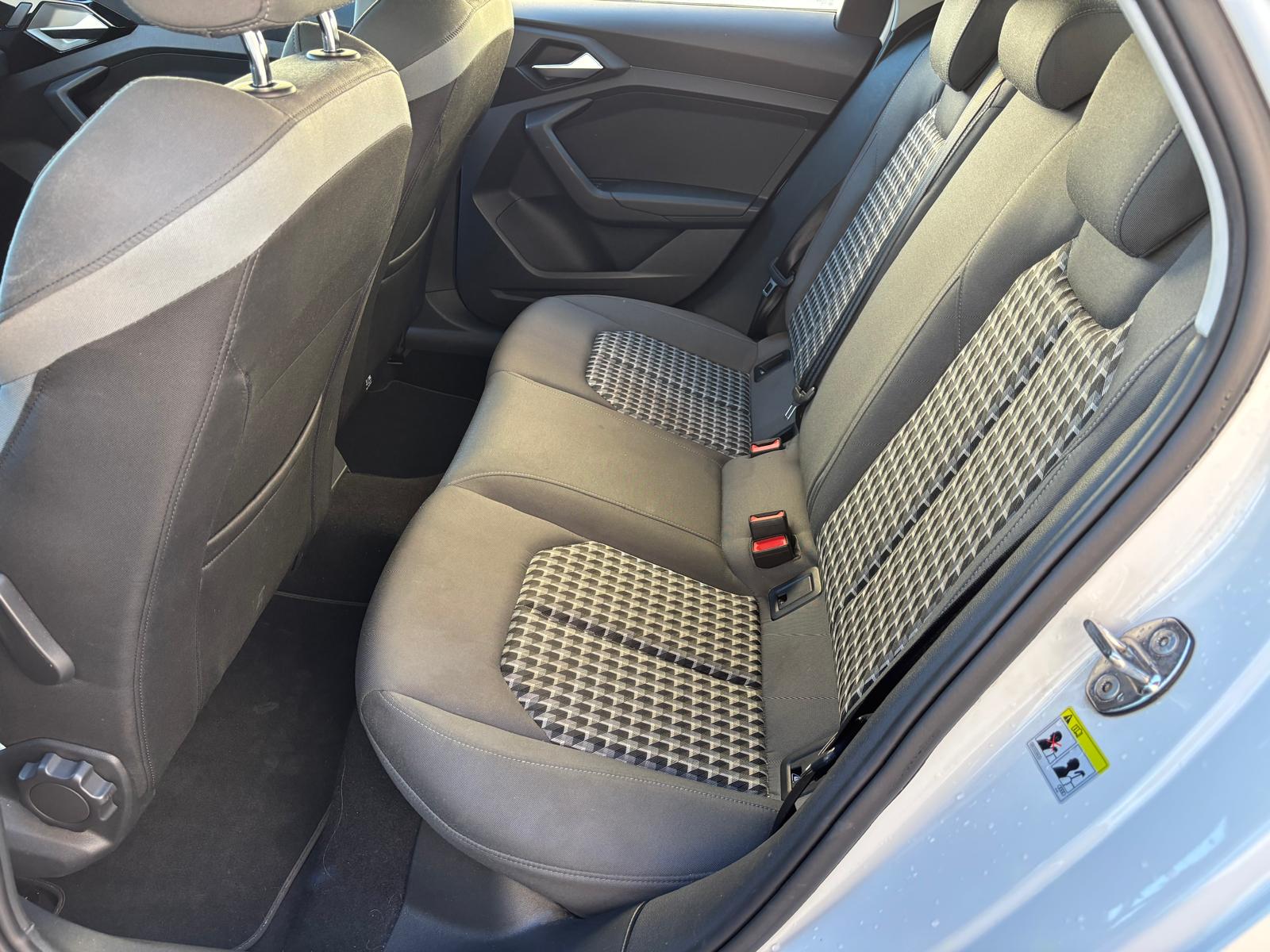 AUDI A1 Sportback 30 TFSI S-tronic-image-10