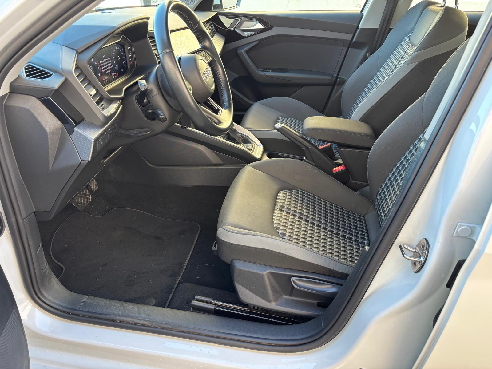 AUDI A1 Sportback 30 TFSI S-tronic-image-9