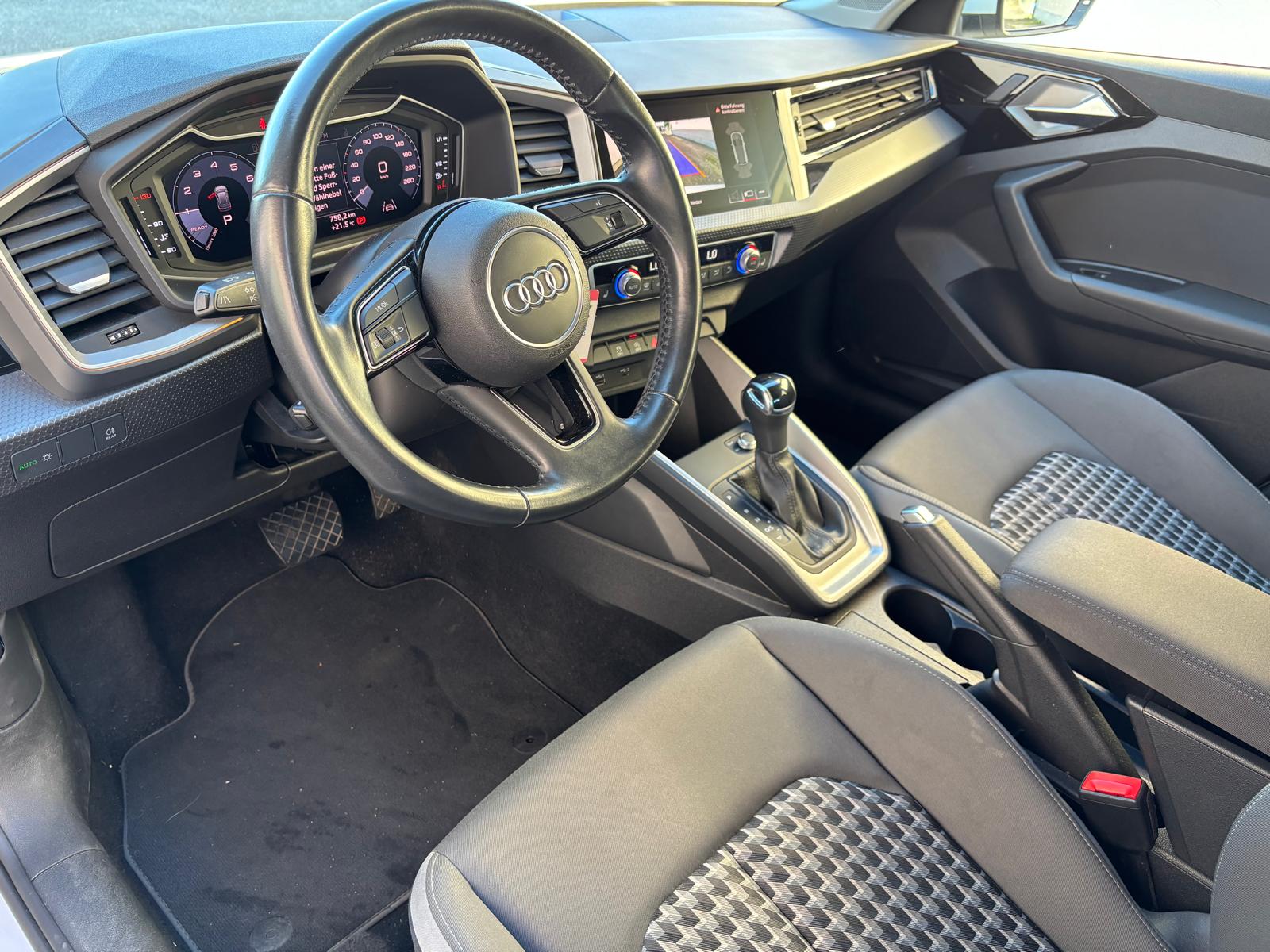 AUDI A1 Sportback 30 TFSI S-tronic-image-8