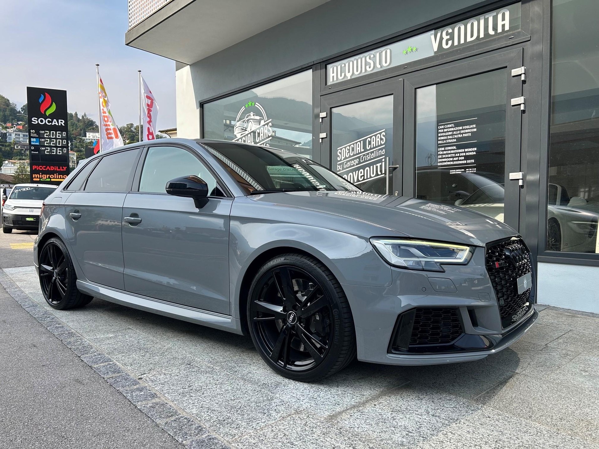 AUDI RS3 Sportback 2.5 T FSI quattro S-Tronic-image-7