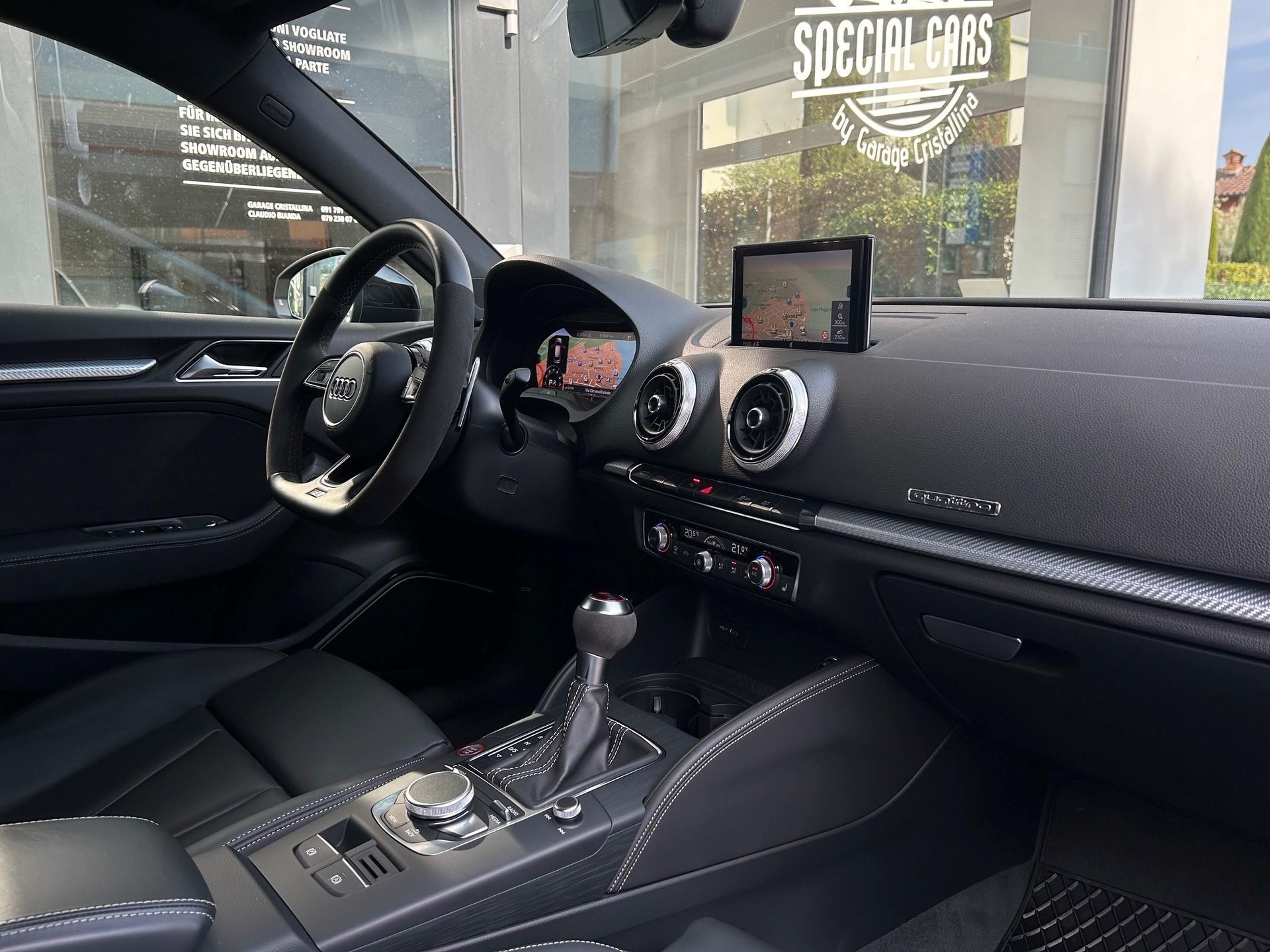 AUDI RS3 Sportback 2.5 T FSI quattro S-Tronic-image-13