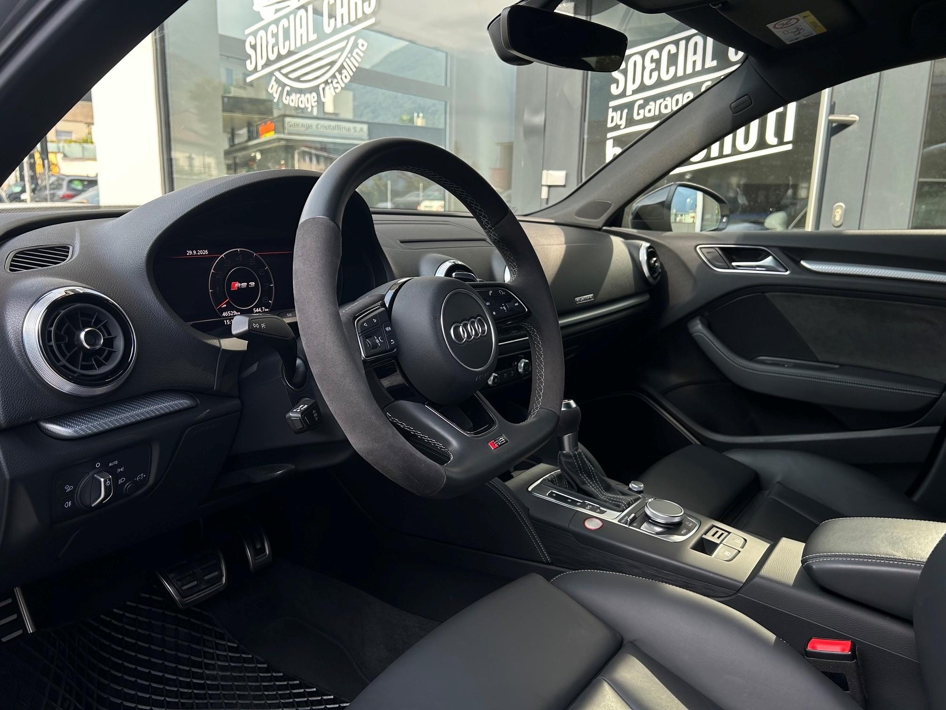 AUDI RS3 Sportback 2.5 T FSI quattro S-Tronic-image-10