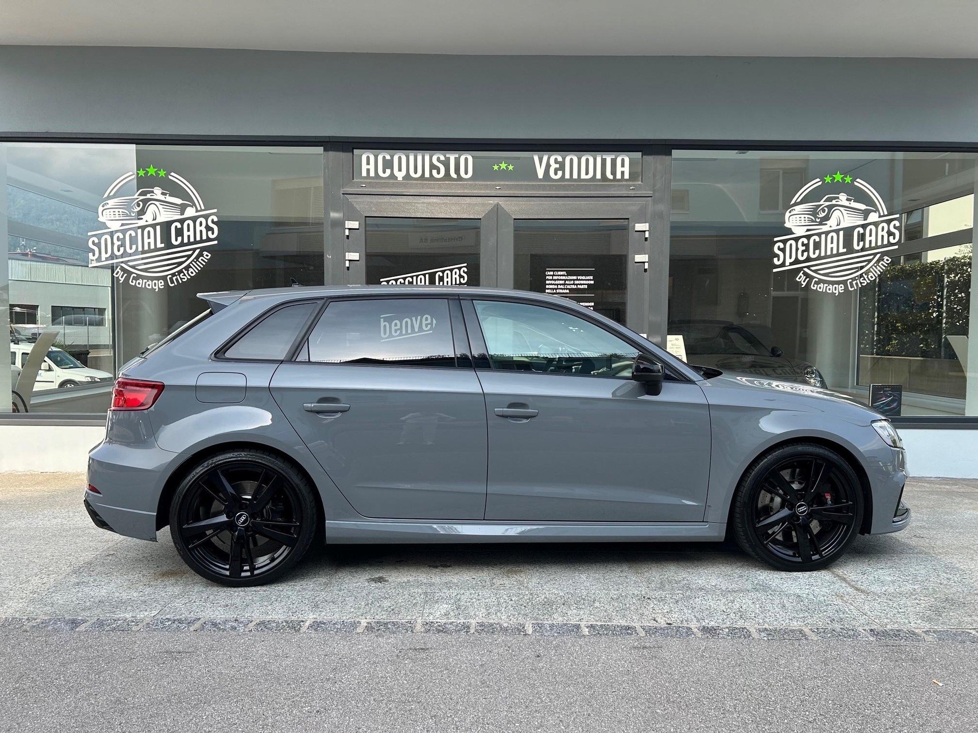 AUDI RS3 Sportback 2.5 T FSI quattro S-Tronic-image-6
