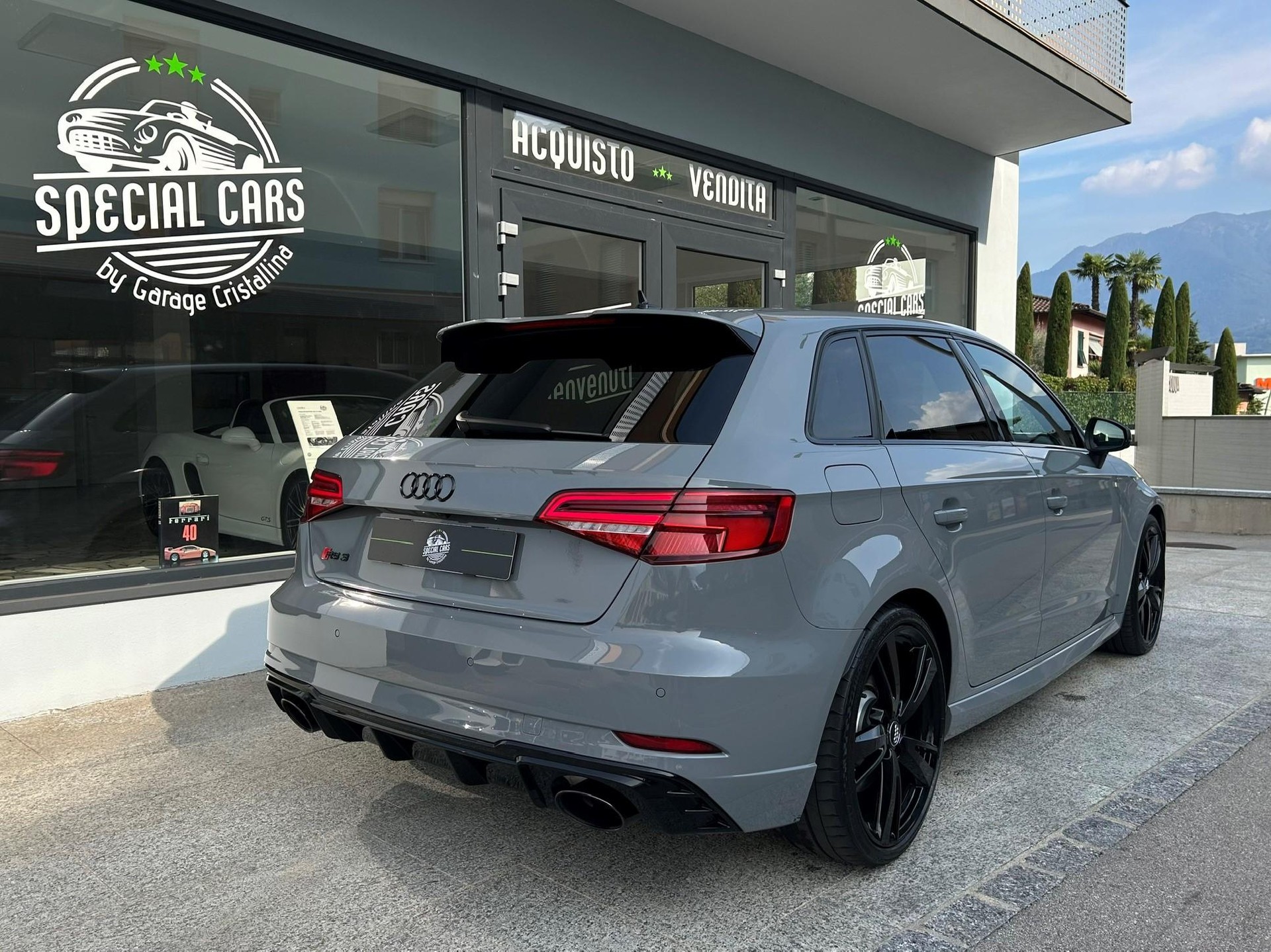 AUDI RS3 Sportback 2.5 T FSI quattro S-Tronic-image-5