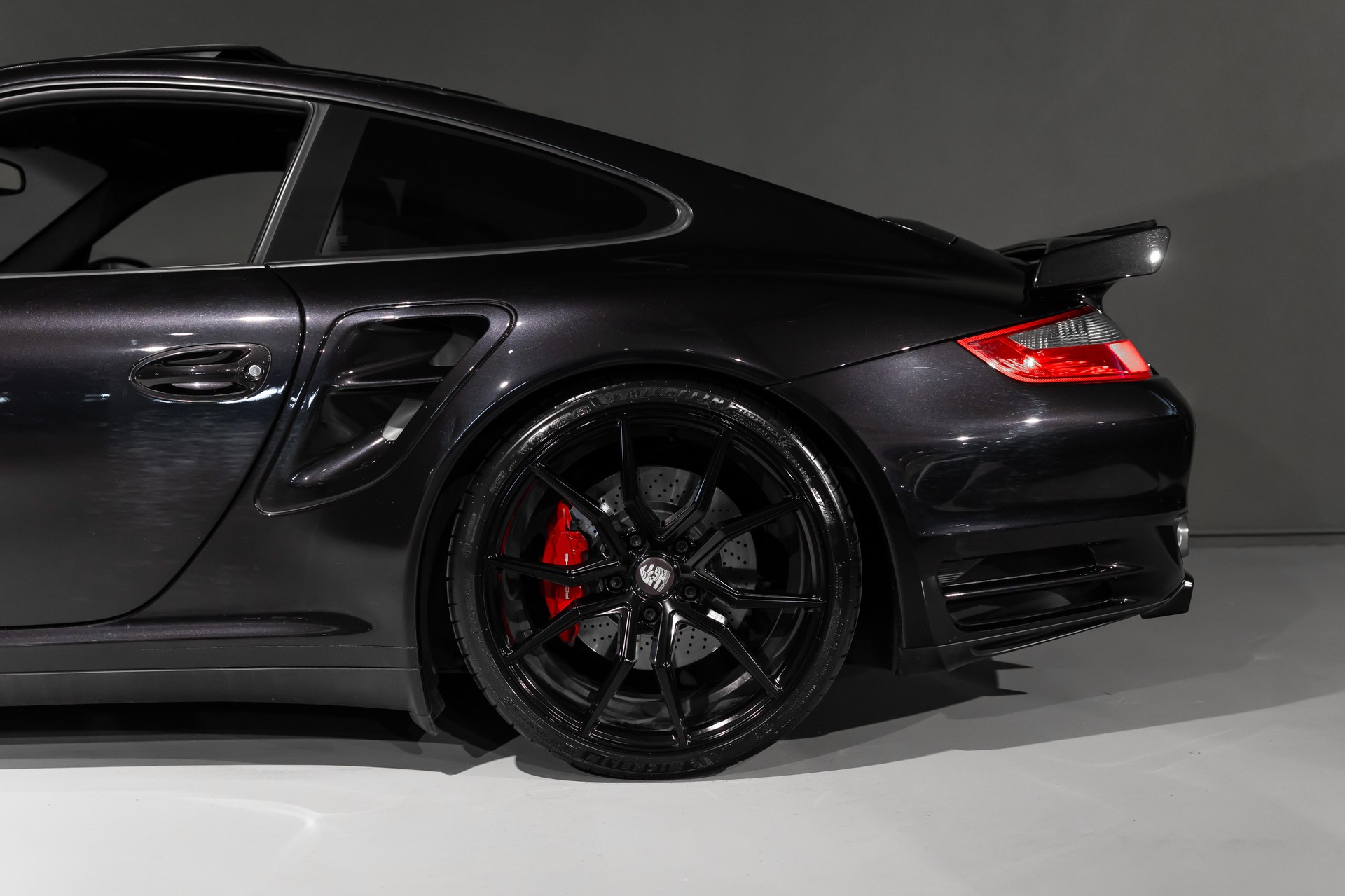 PORSCHE 911 Coupé 3.6 Turbo-image-4