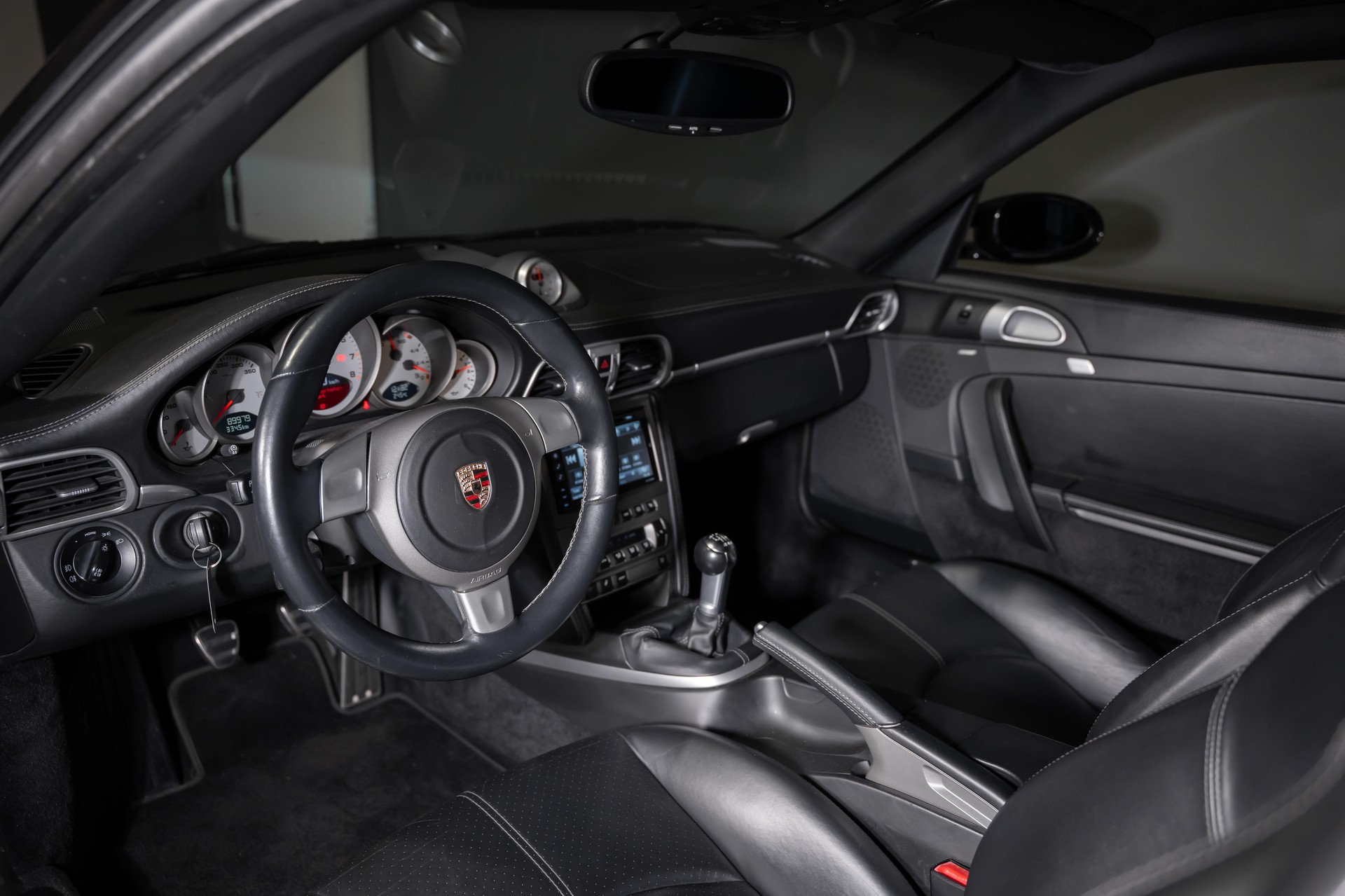 PORSCHE 911 Coupé 3.6 Turbo-image-10