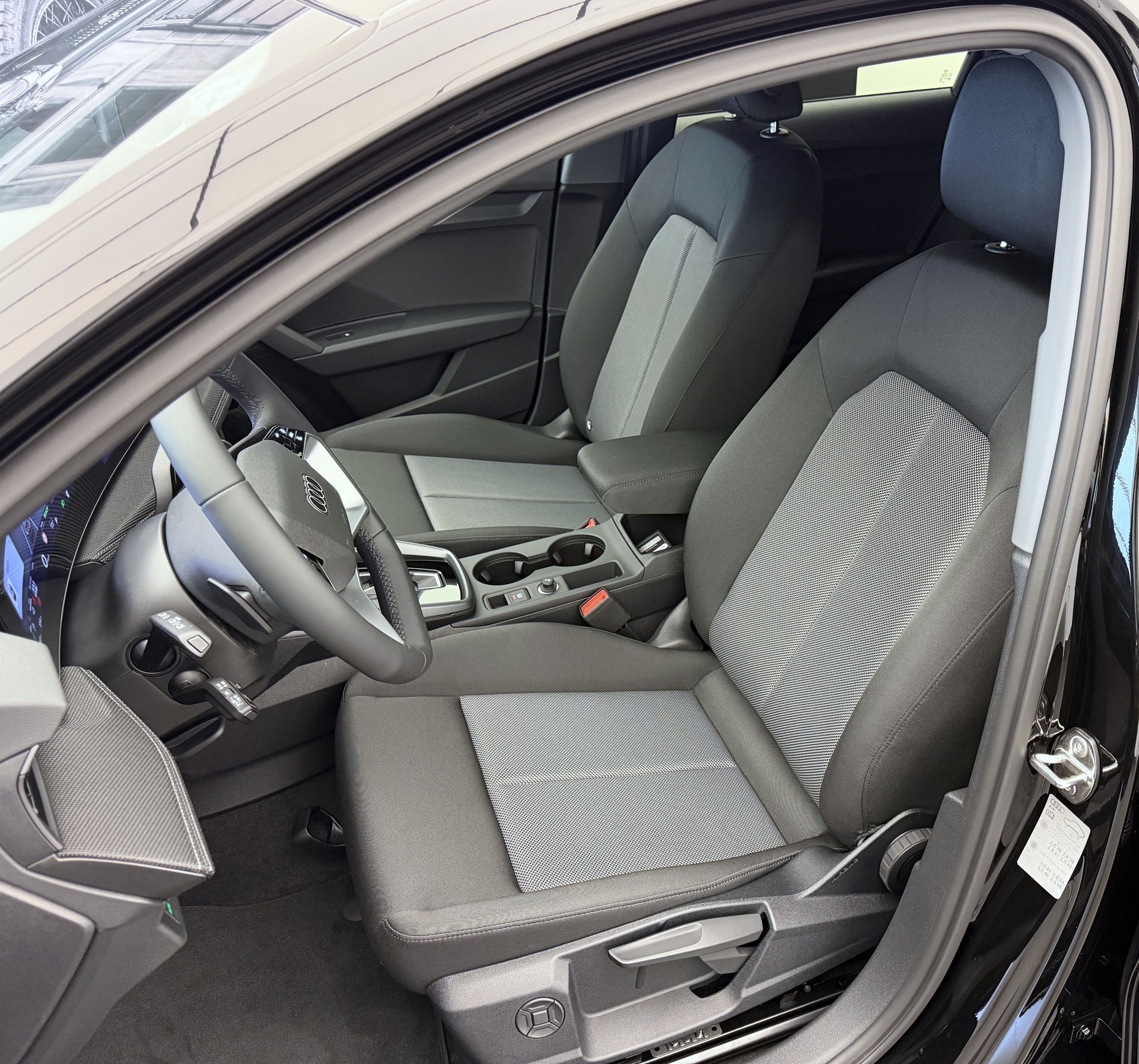 AUDI A3 Sportback TFSI e 150 kW Attraction S-tronic-image-5