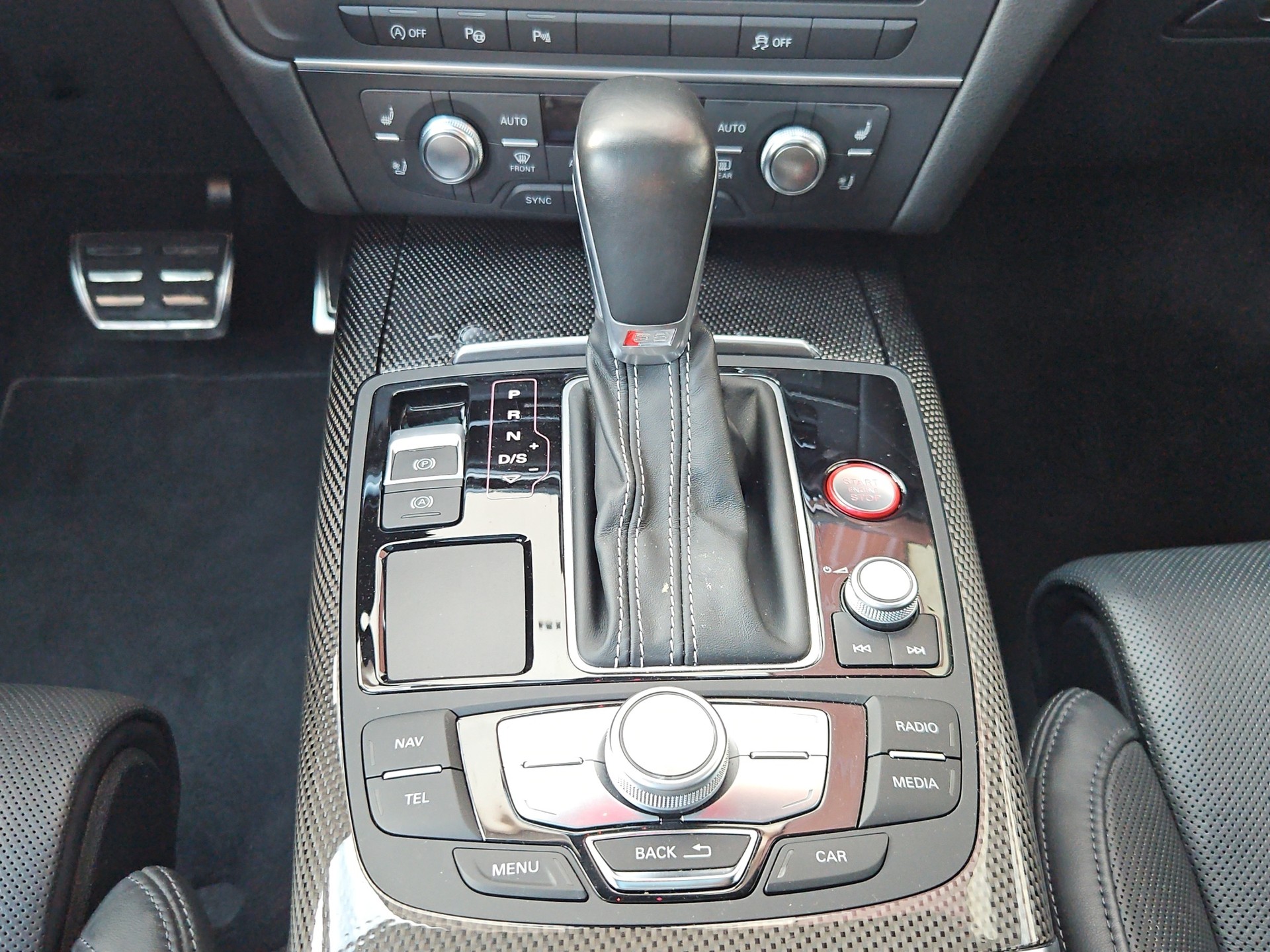 AUDI S6 Avant 4.0 TFSI V8 quattro S-tronic-image-14