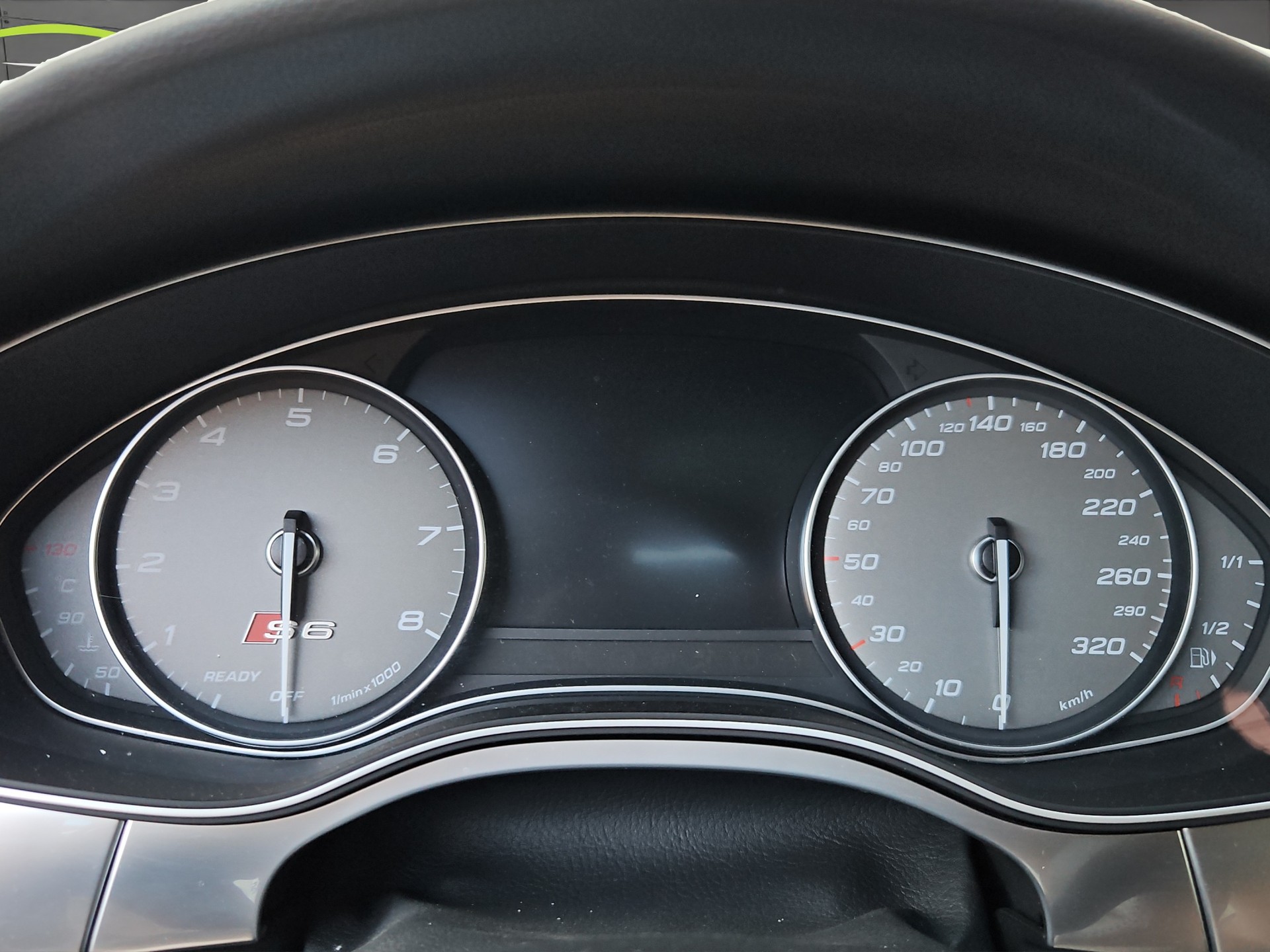 AUDI S6 Avant 4.0 TFSI V8 quattro S-tronic-image-11