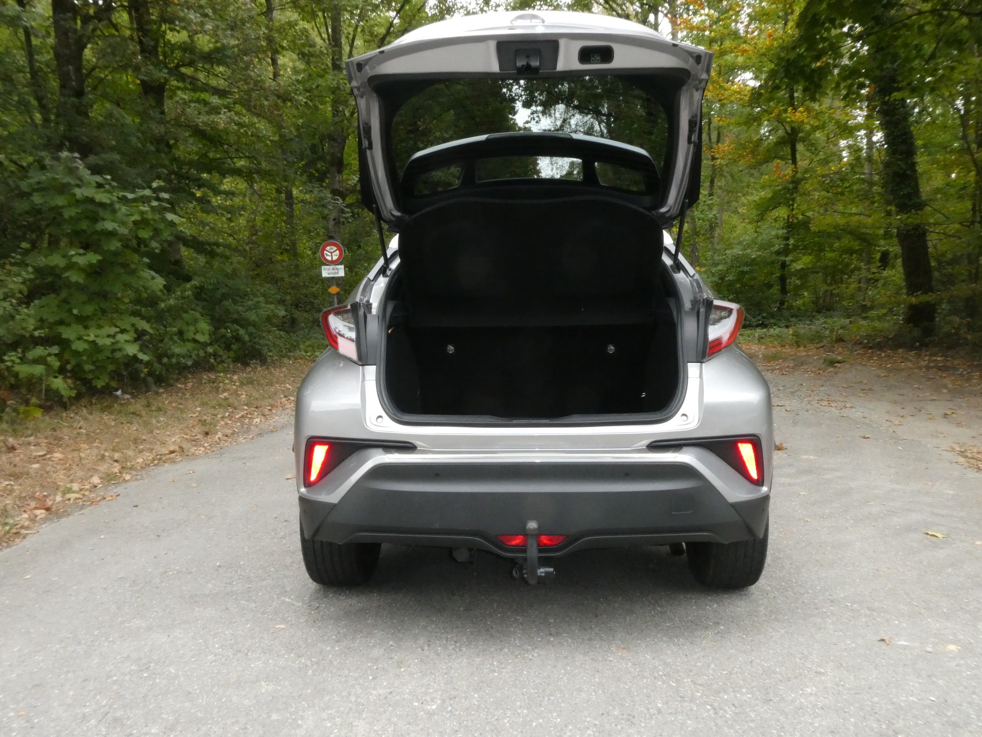 TOYOTA C-HR 1.2 Turbo Trend 4WD Multidrive S-image-8