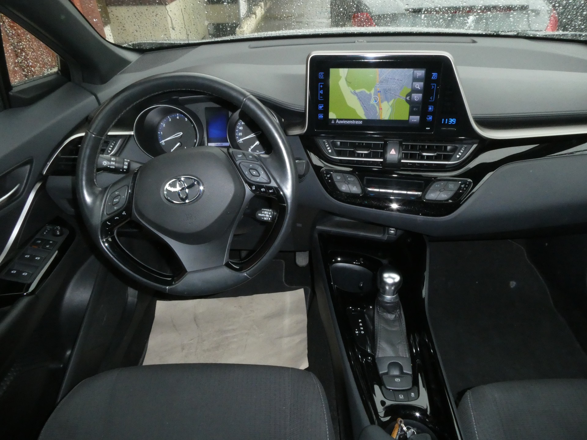 TOYOTA C-HR 1.2 Turbo Trend 4WD Multidrive S-image-11