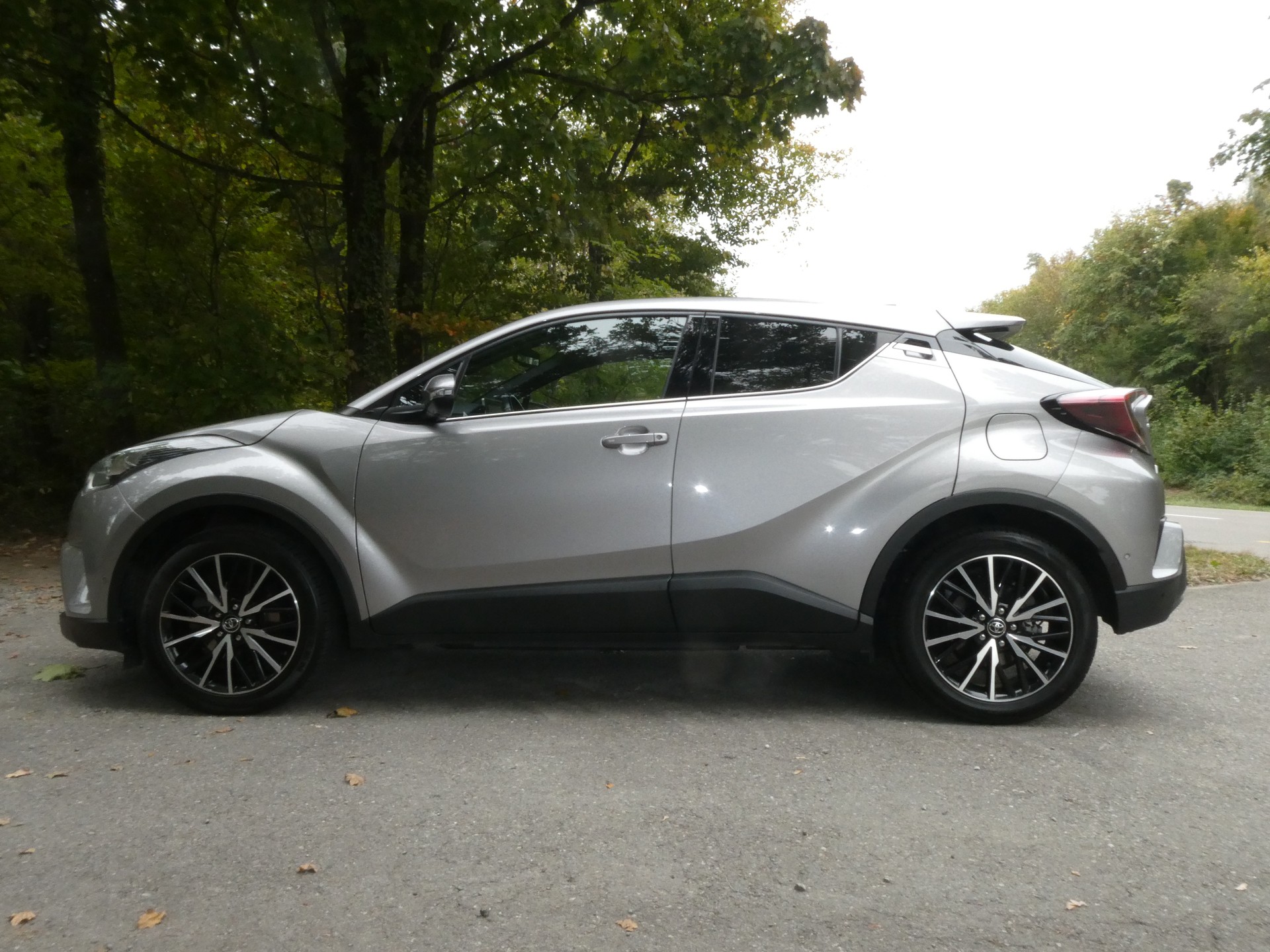 TOYOTA C-HR 1.2 Turbo Trend 4WD Multidrive S-image-5