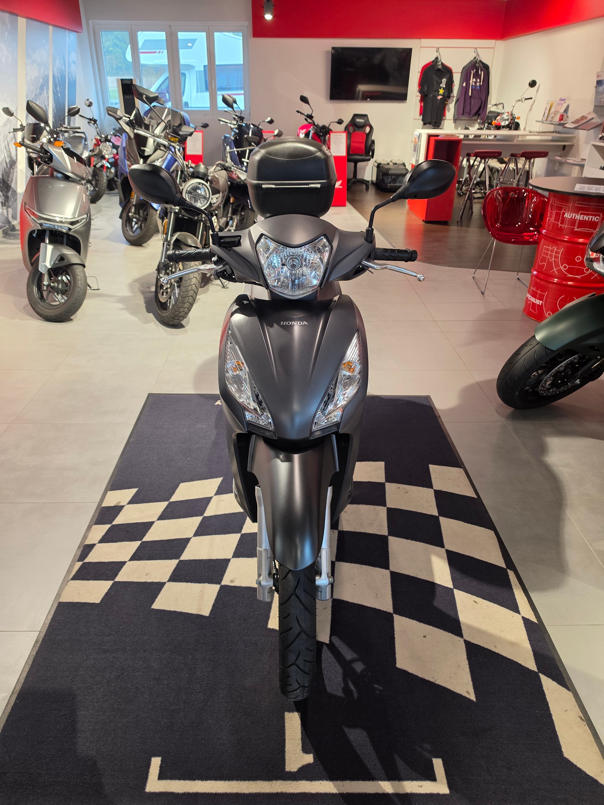 HONDA NSC Vision 110 16''-showroom-element-1