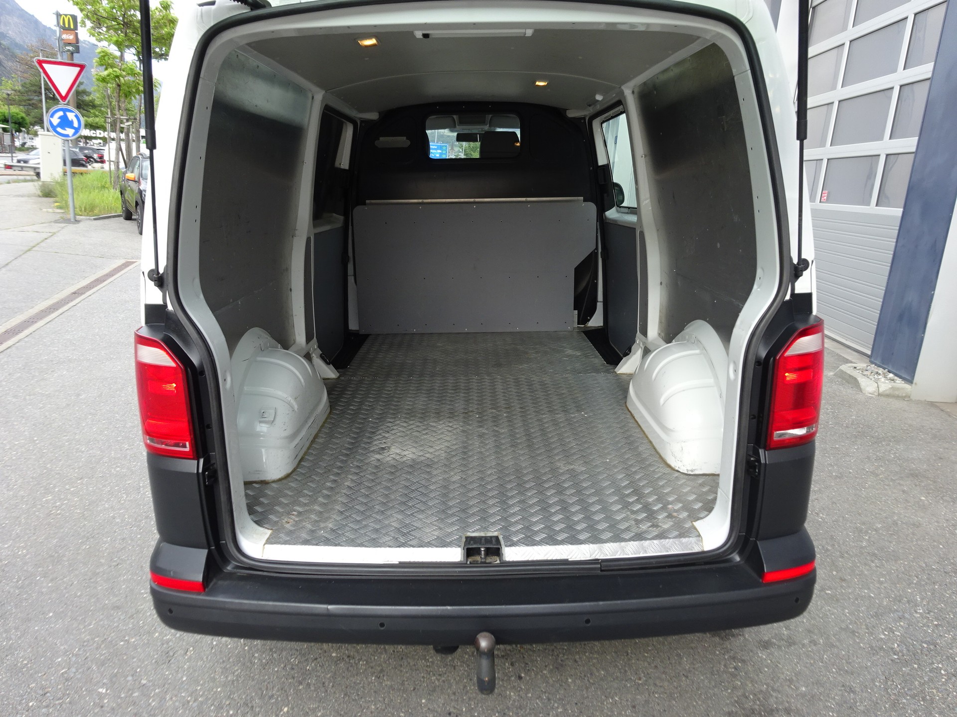 VW T6 2.0 TDI 4Motion long-image-21