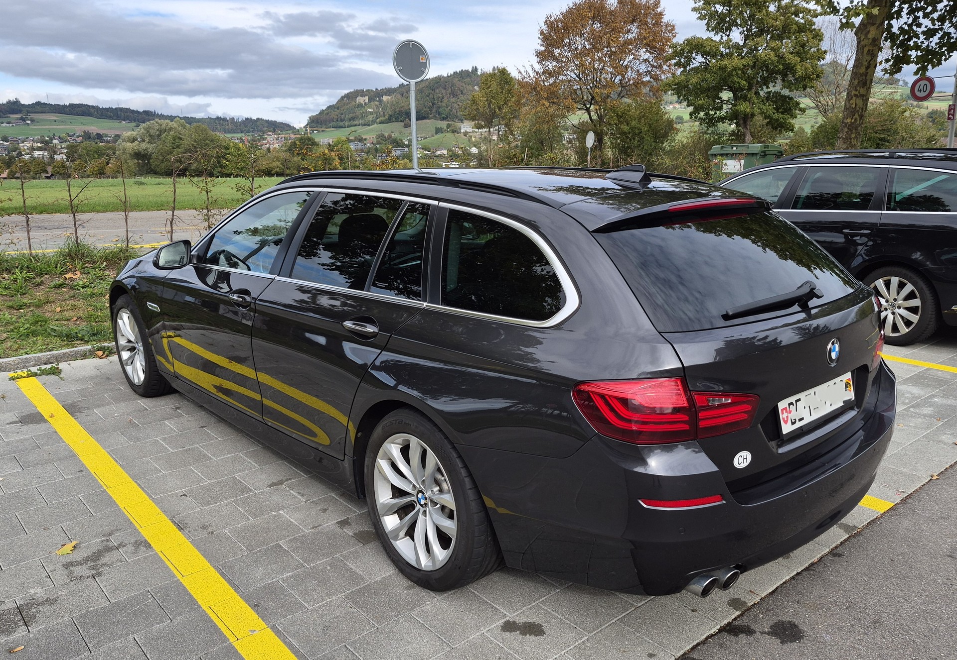 BMW 520d xDrive-image-1