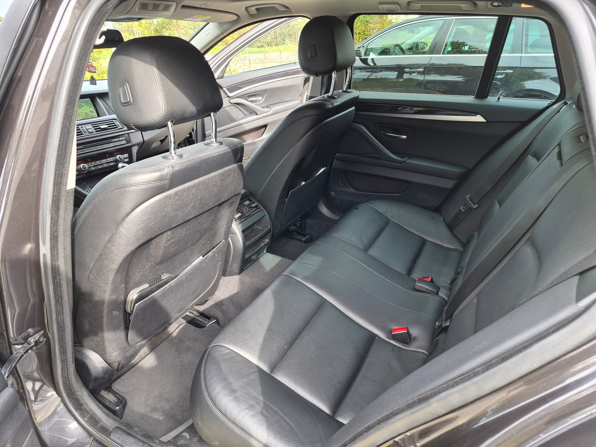 BMW 520d xDrive-image-4