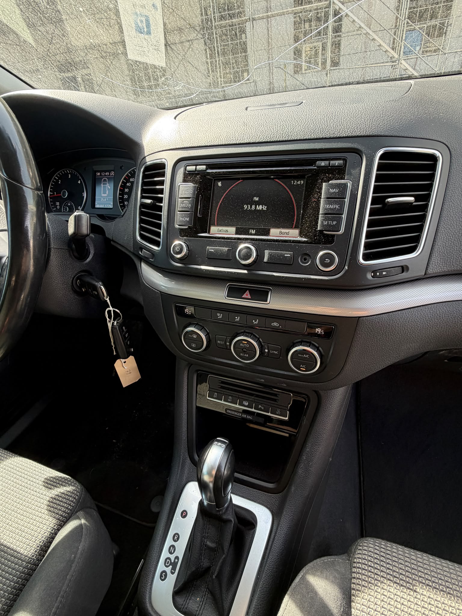 VW Sharan 2.0 TDI BlueMotion Technology Highline DSG-image-11