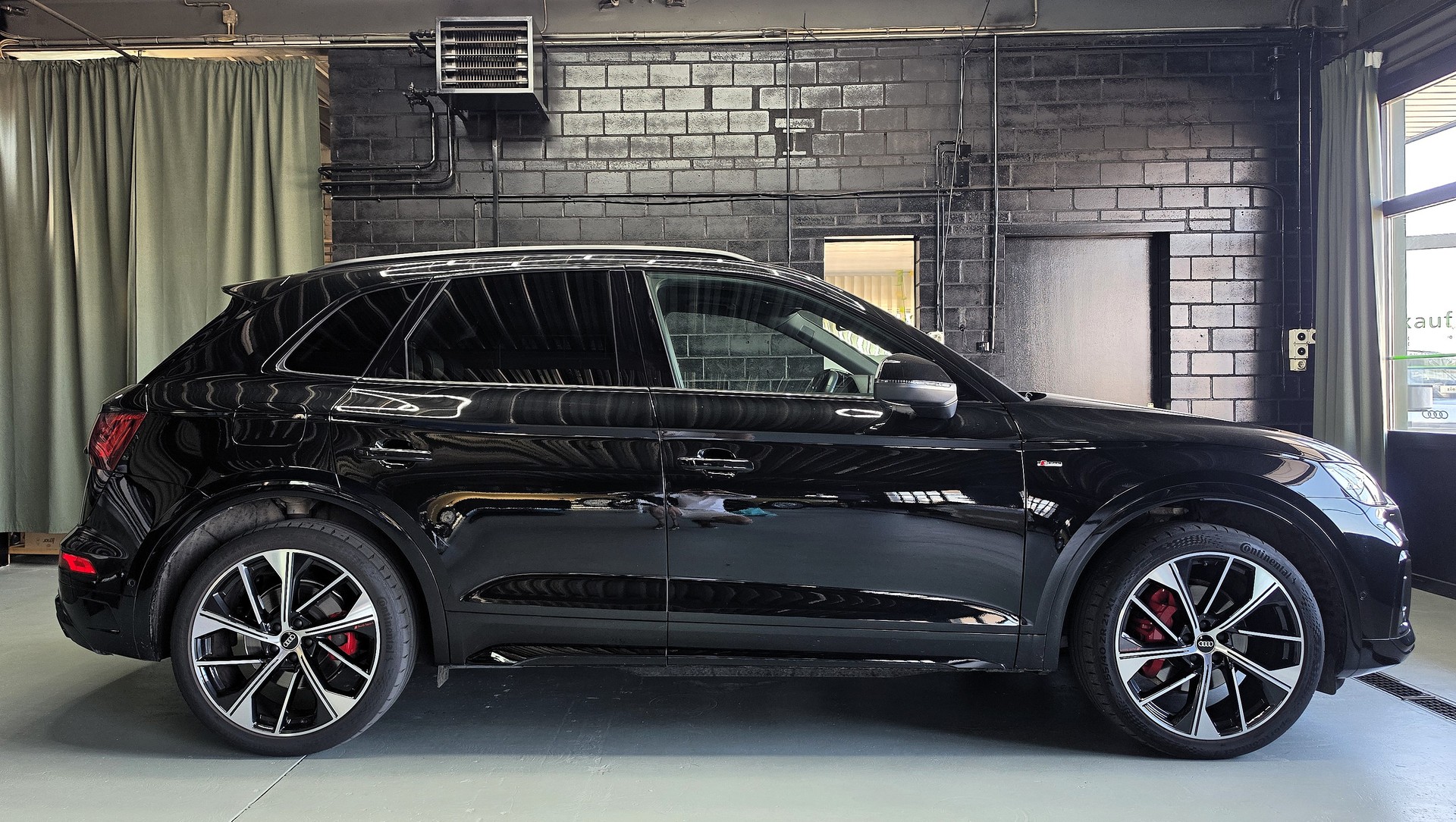 AUDI Q5 45 TFSI S Line quattro S-Tronic-image-1