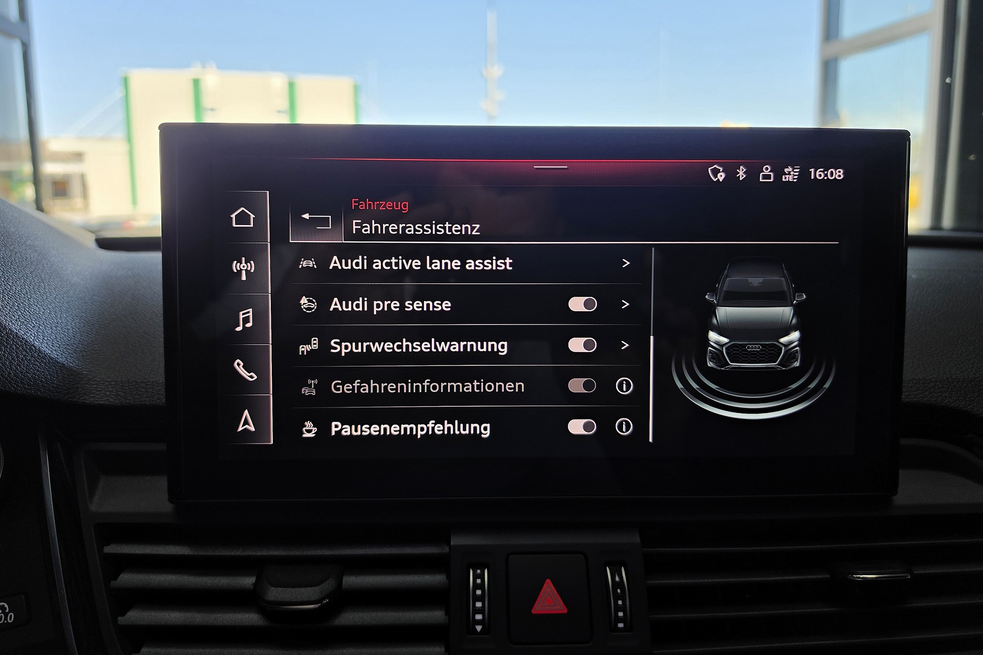 AUDI Q5 45 TFSI S Line quattro S-Tronic-image-11