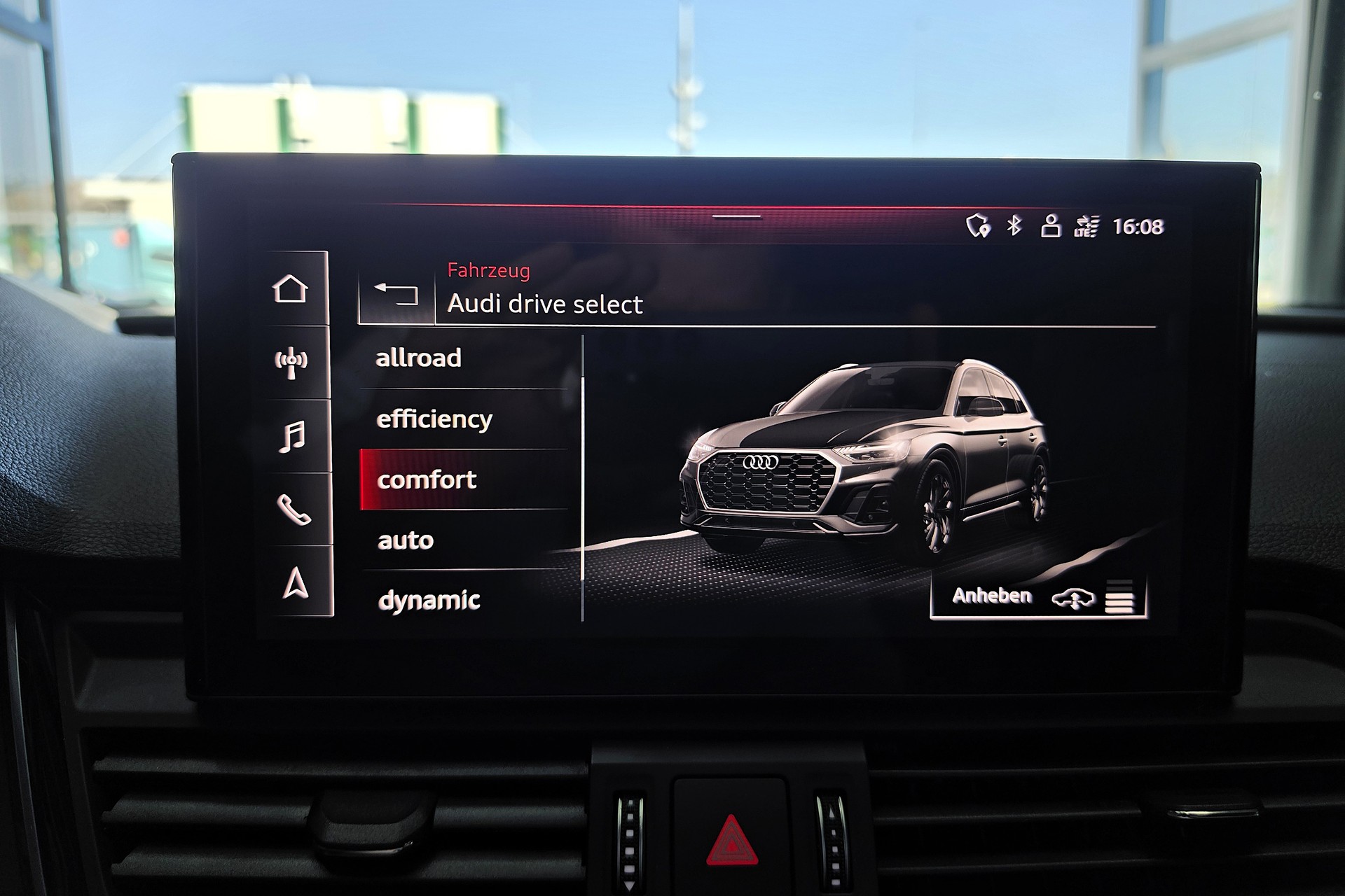 AUDI Q5 45 TFSI S Line quattro S-Tronic-image-9