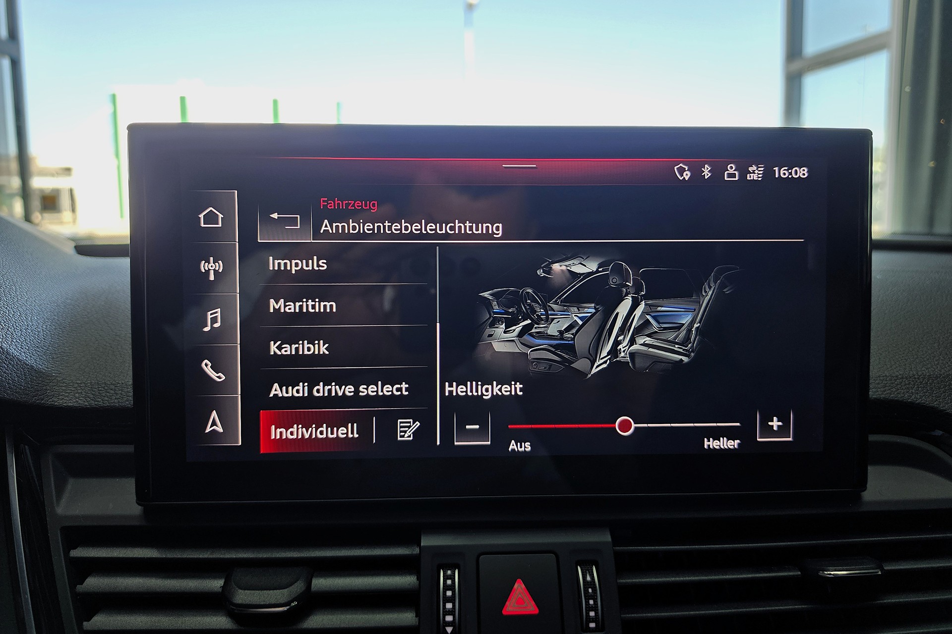 AUDI Q5 45 TFSI S Line quattro S-Tronic-image-12