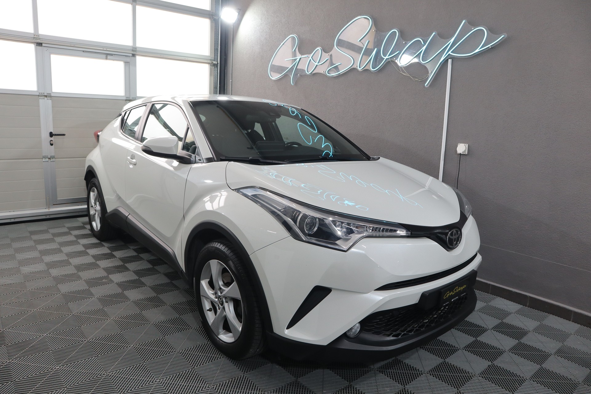 TOYOTA C-HR 1.2 Turbo Comfort 4WD Multidrive S * Caméra de recul *-image-5