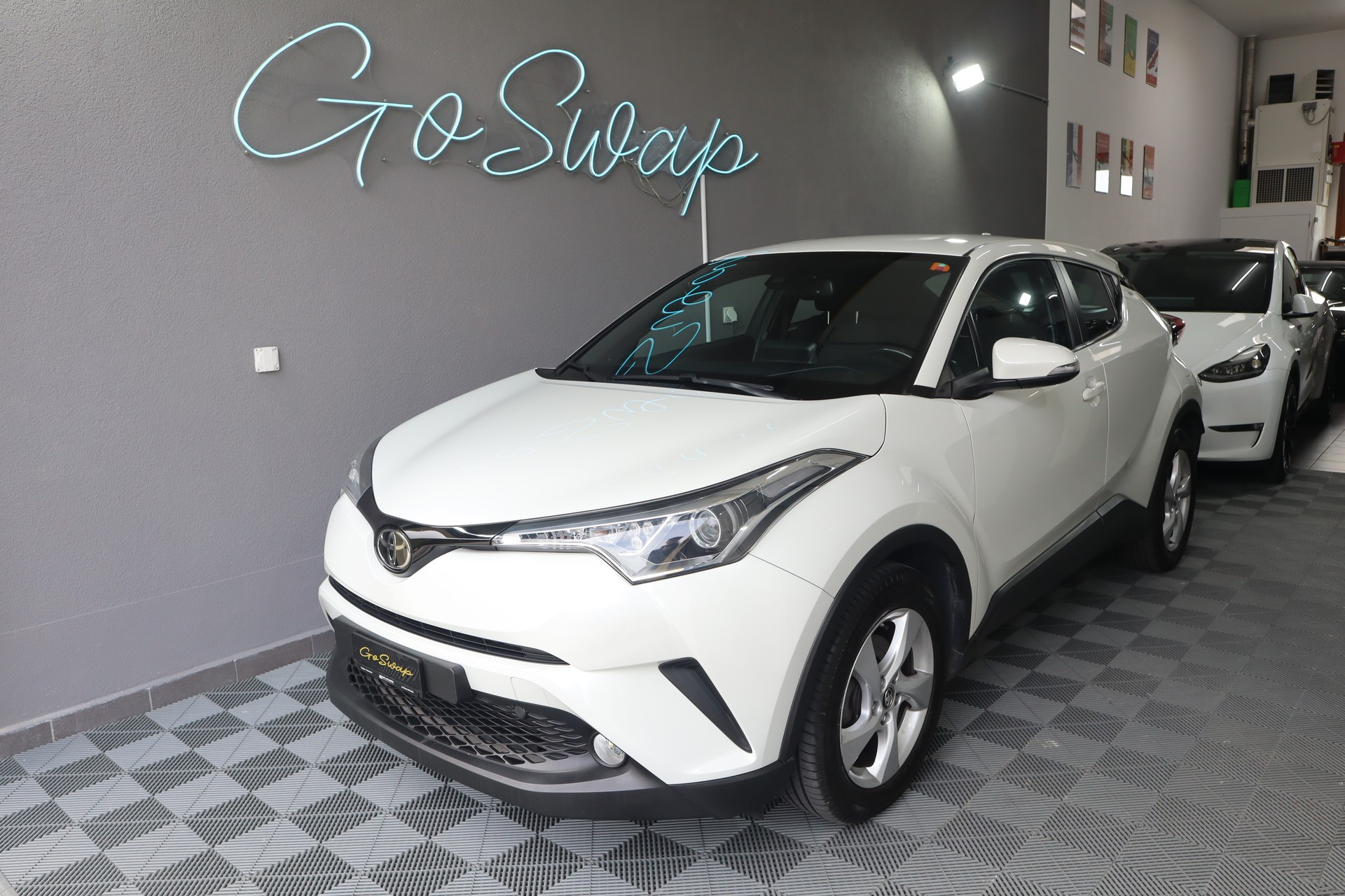TOYOTA C-HR 1.2 Turbo Comfort 4WD Multidrive S * Caméra de recul *-image-1