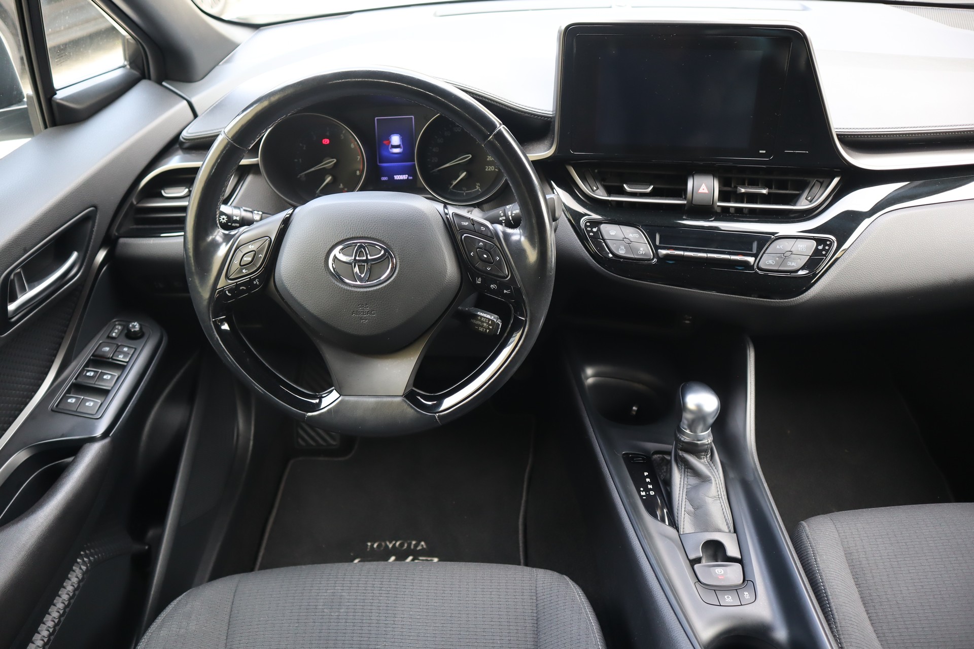 TOYOTA C-HR 1.2 Turbo Comfort 4WD Multidrive S * Caméra de recul *-image-14
