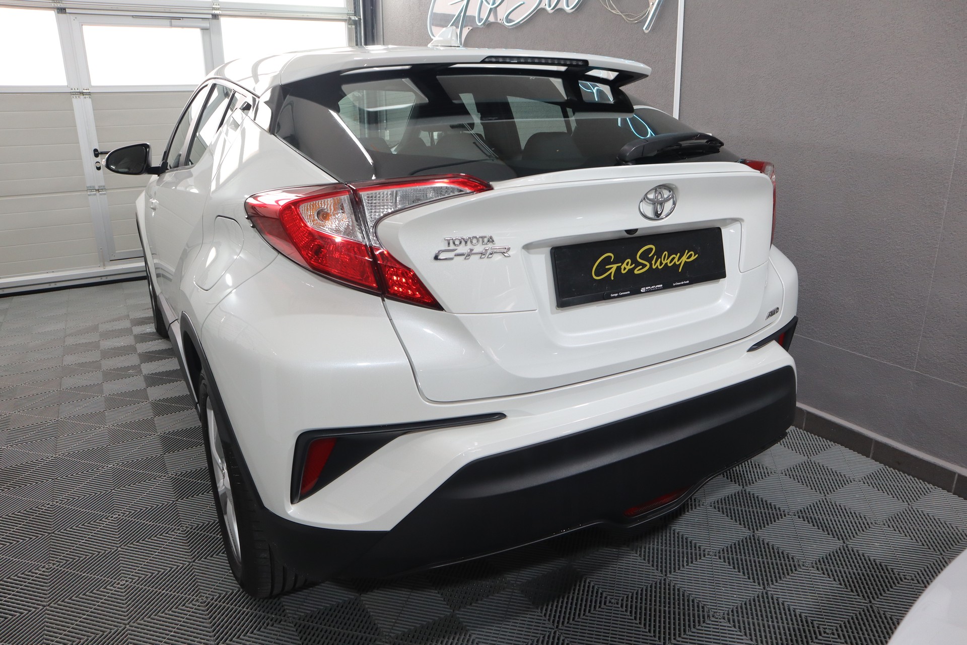 TOYOTA C-HR 1.2 Turbo Comfort 4WD Multidrive S * Caméra de recul *-image-3