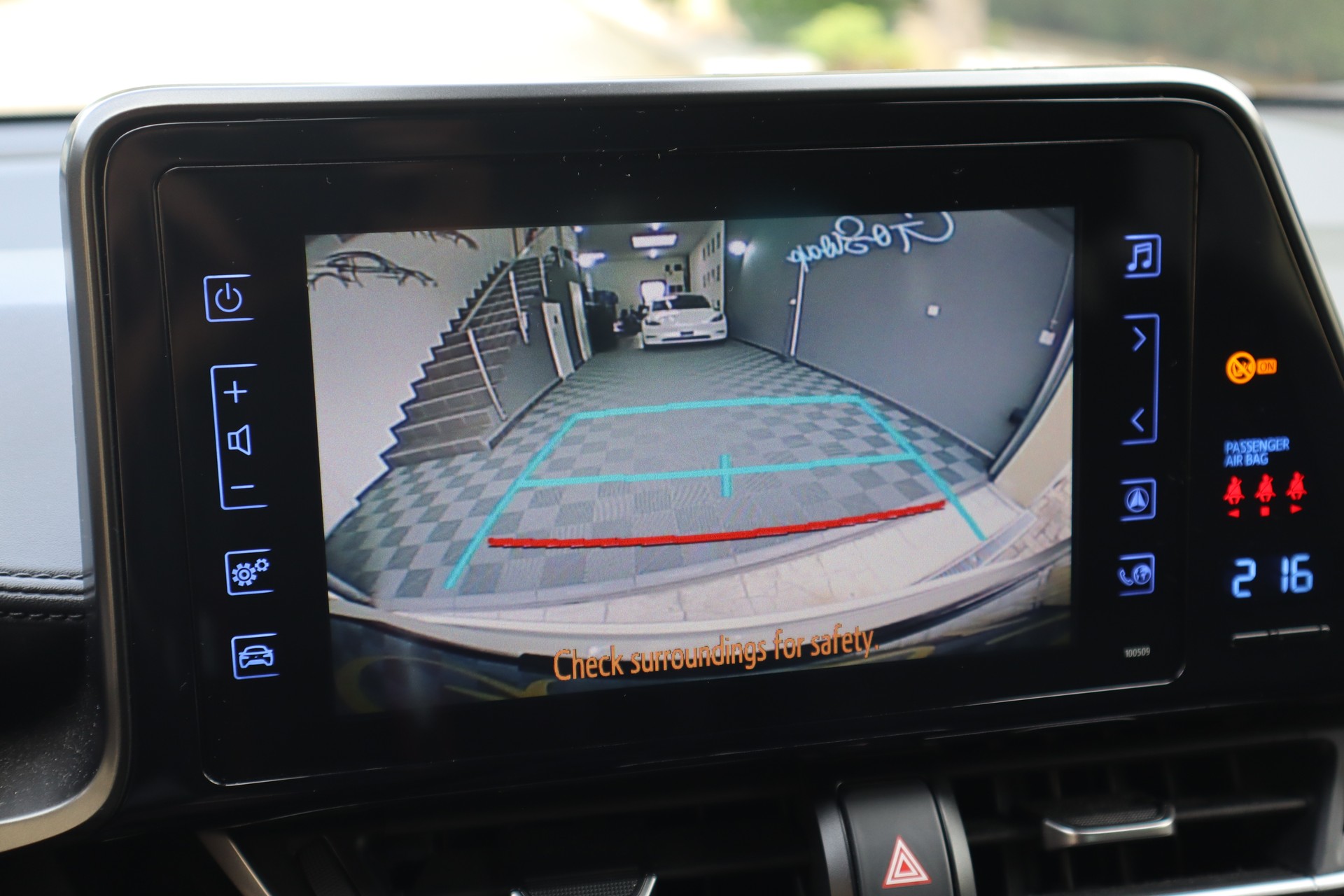TOYOTA C-HR 1.2 Turbo Comfort 4WD Multidrive S * Caméra de recul *-image-19