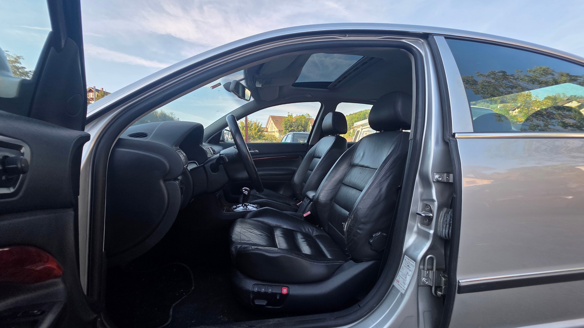 SKODA Superb 2.5 V6 TDi Comfort-image-6