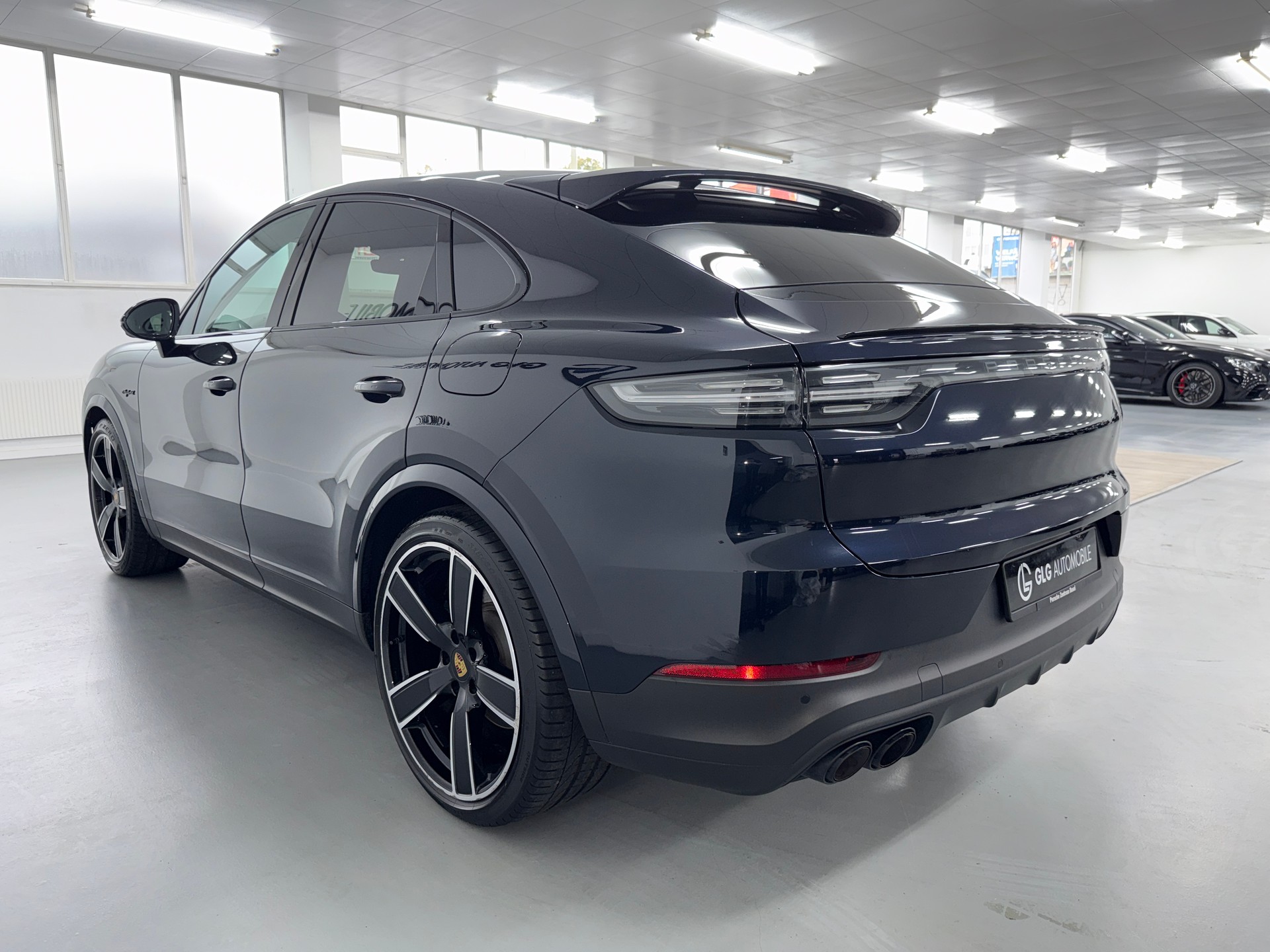 PORSCHE Cayenne Coupé E-Hybrid Platinum Edition-image-5