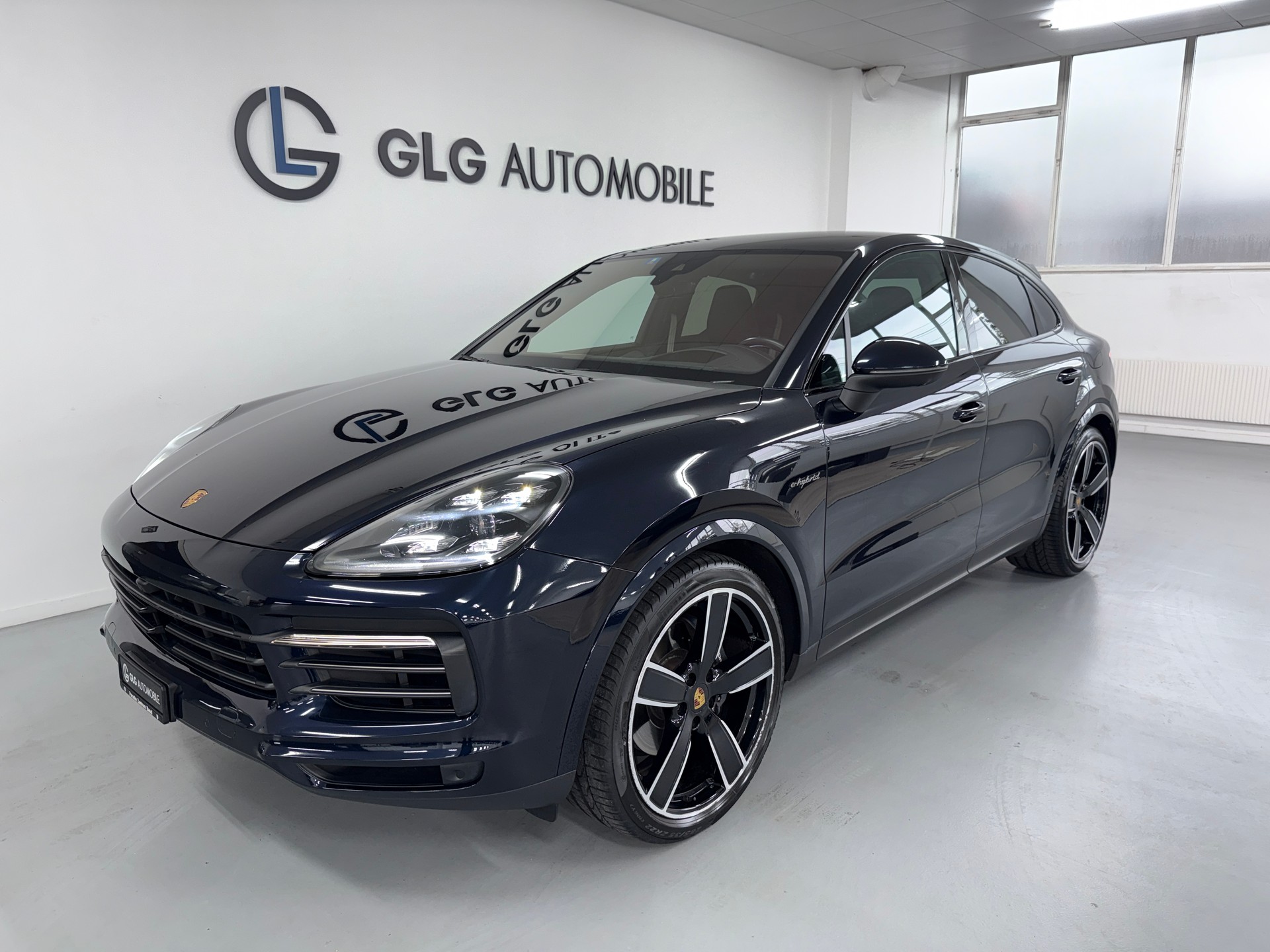 PORSCHE Cayenne Coupé E-Hybrid Platinum Edition