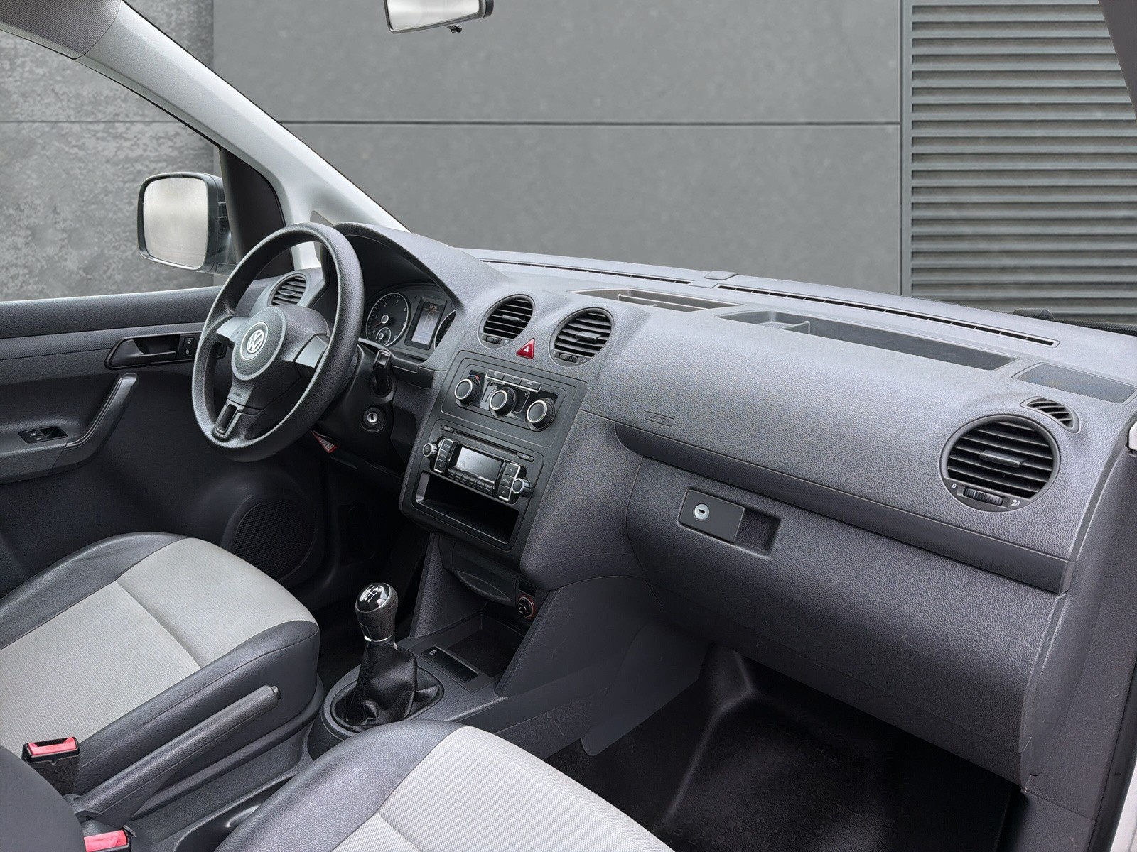 VW Caddy 2.0 TDI 4Motion-image-11