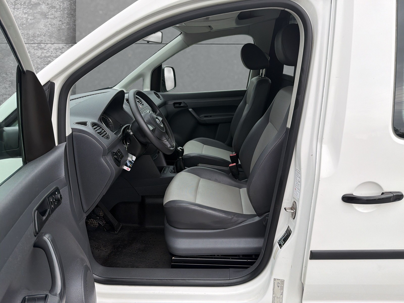 VW Caddy 2.0 TDI 4Motion-image-7