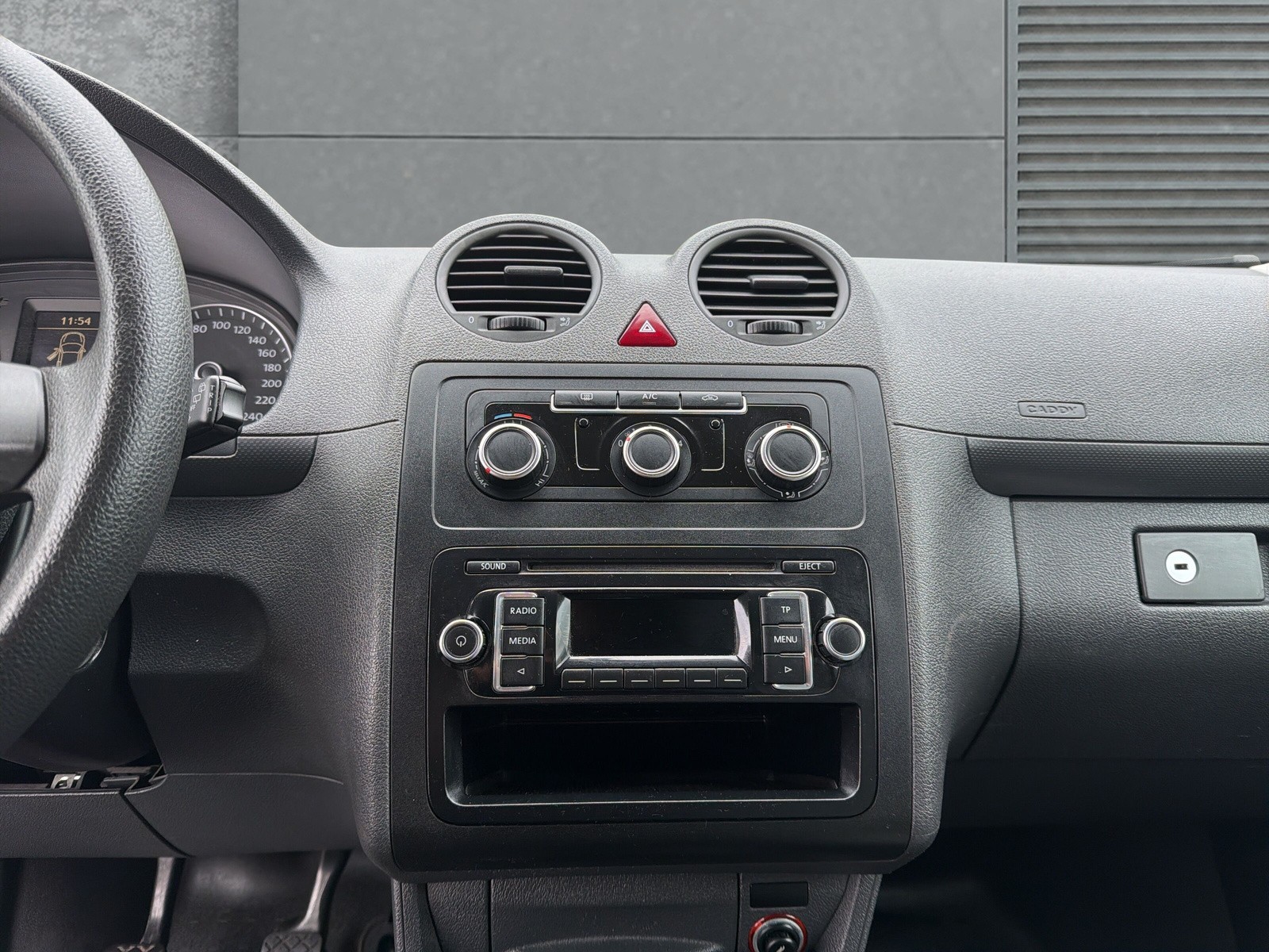 VW Caddy 2.0 TDI 4Motion-image-10