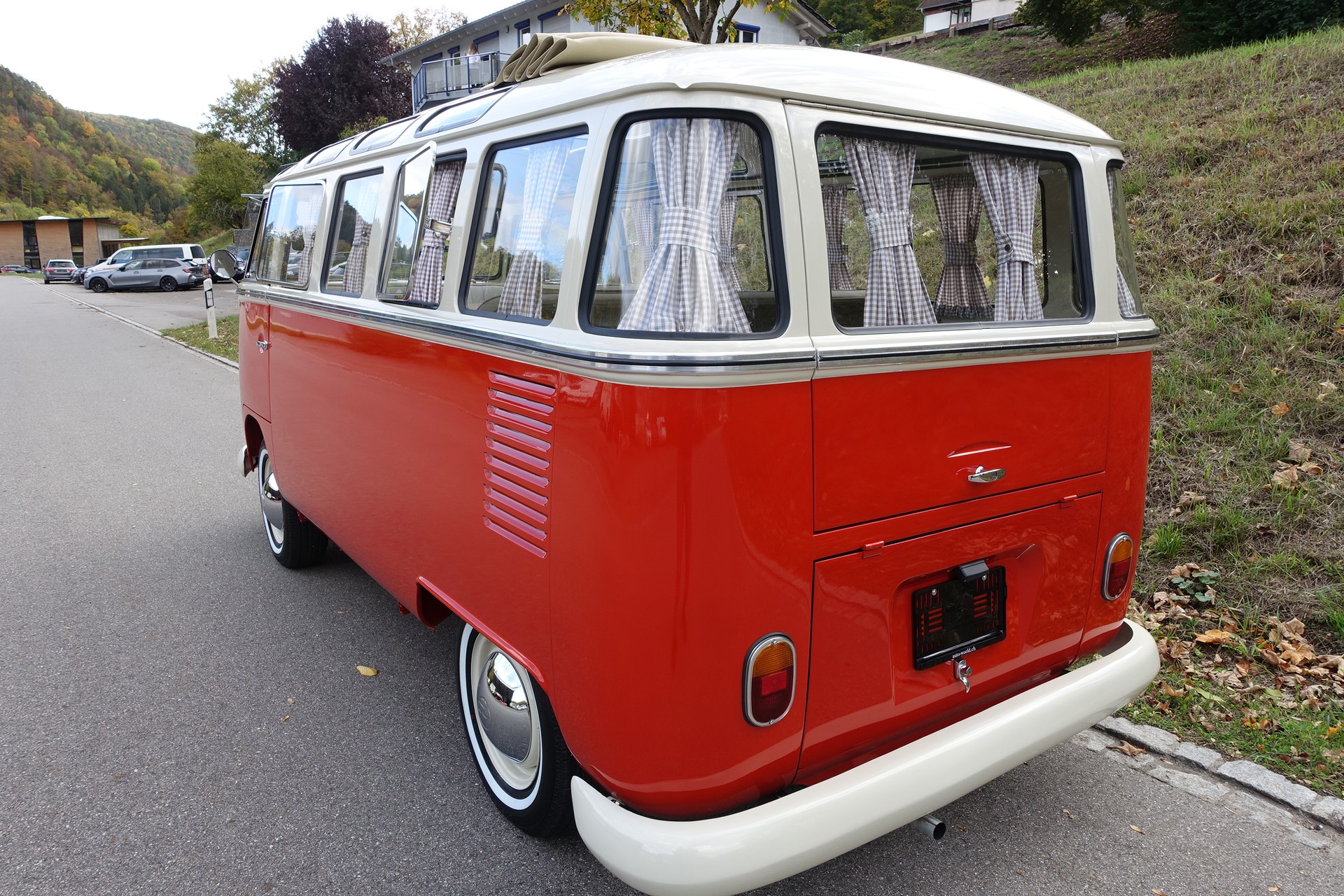 VW VW T1 Bulli Samba Camper-image-6