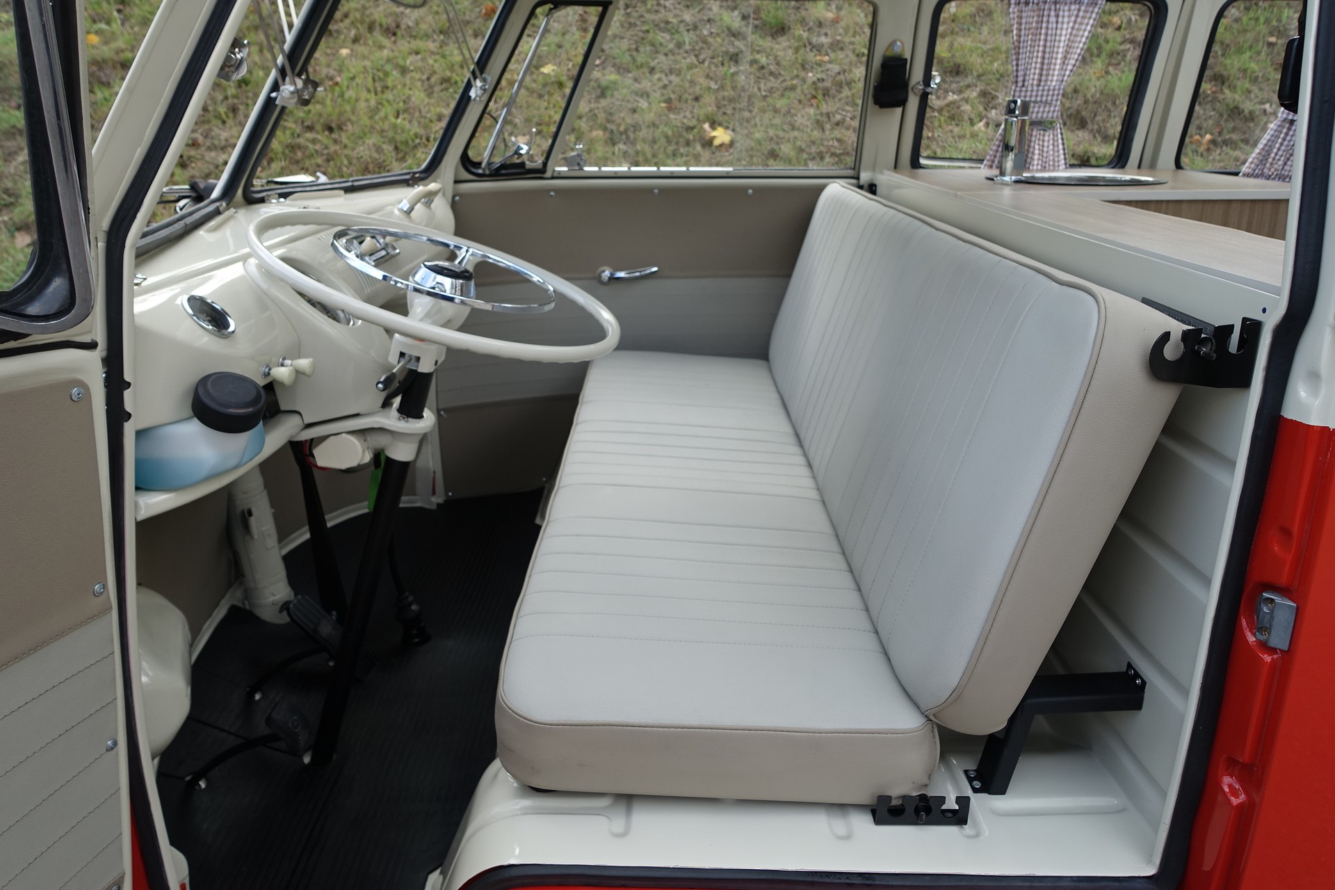 VW VW T1 Bulli Samba Camper-image-4