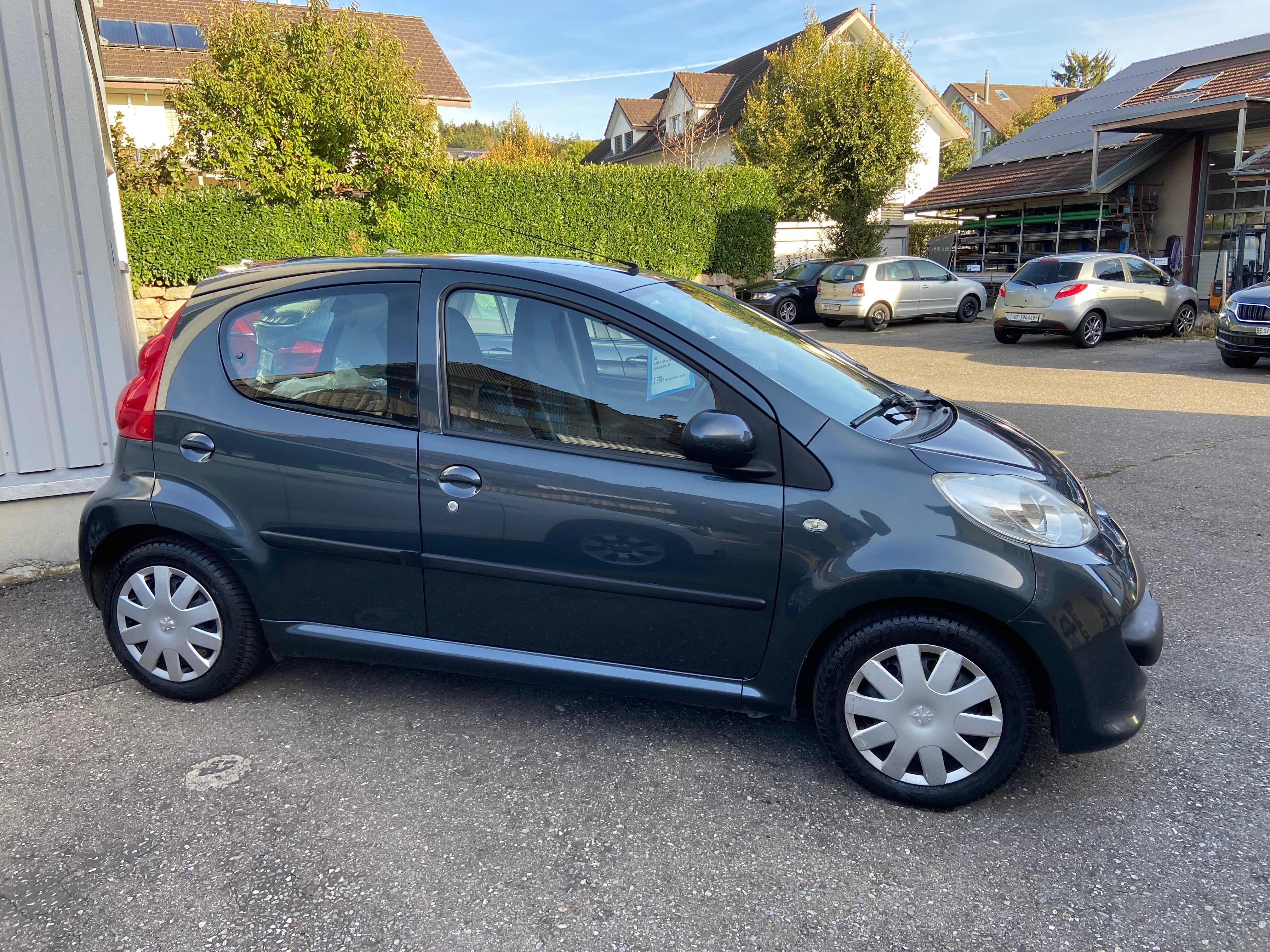 Car photo