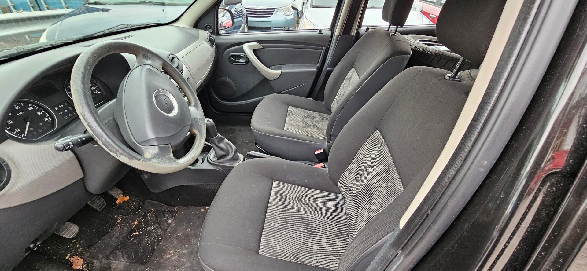 DACIA Sandero 1.6 Ambiance-image-4