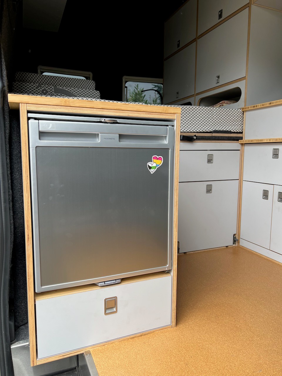 MERCEDES-BENZ Sprinter 419 CDI Standard 9G-TRONIC 4x4-image-18