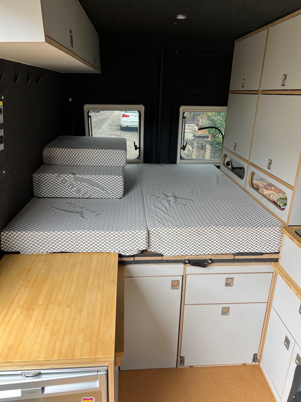 MERCEDES-BENZ Sprinter 419 CDI Standard 9G-TRONIC 4x4-image-14