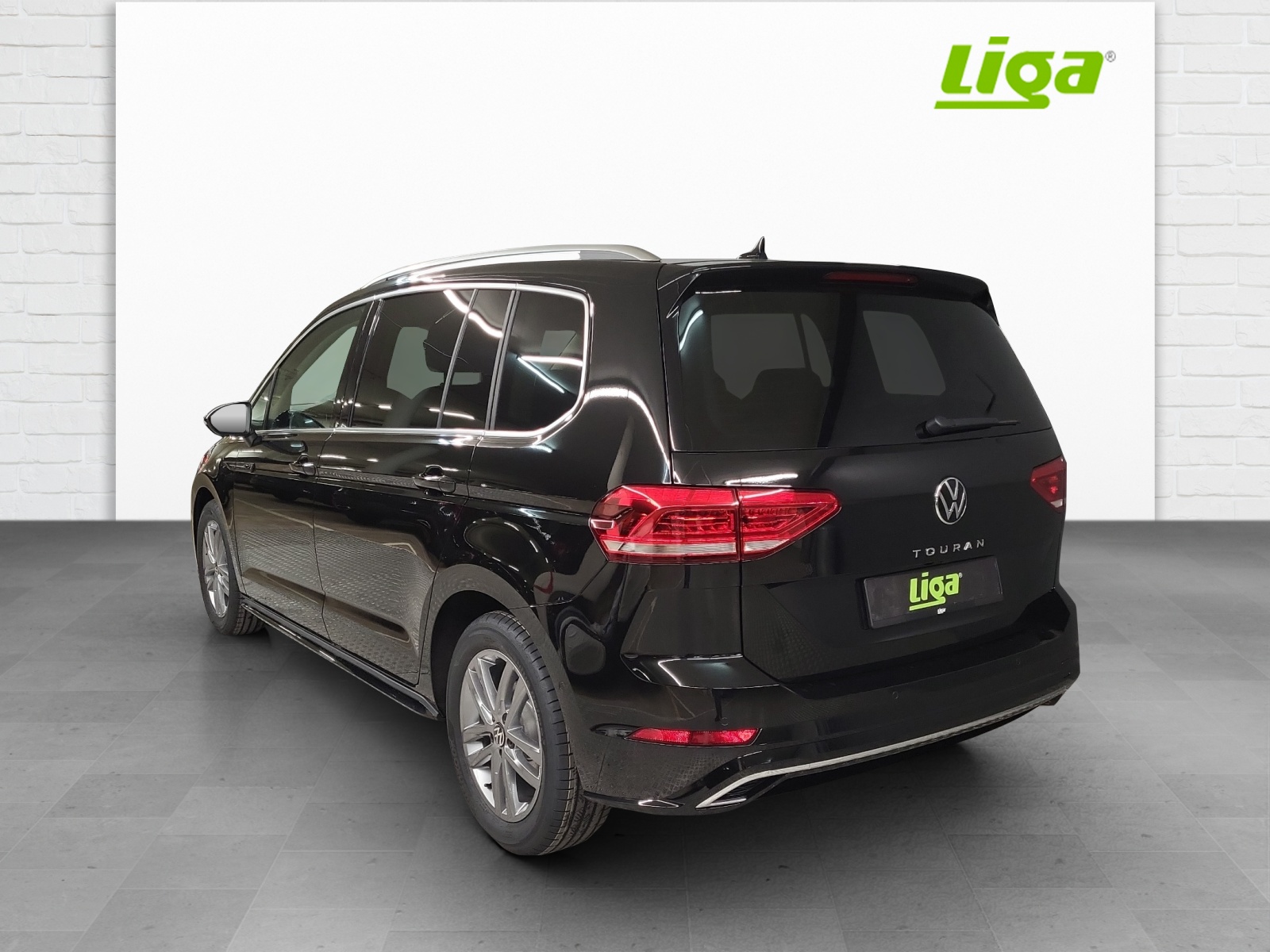 VW Touran 1.5 TSI Comfortline DSG-image-2